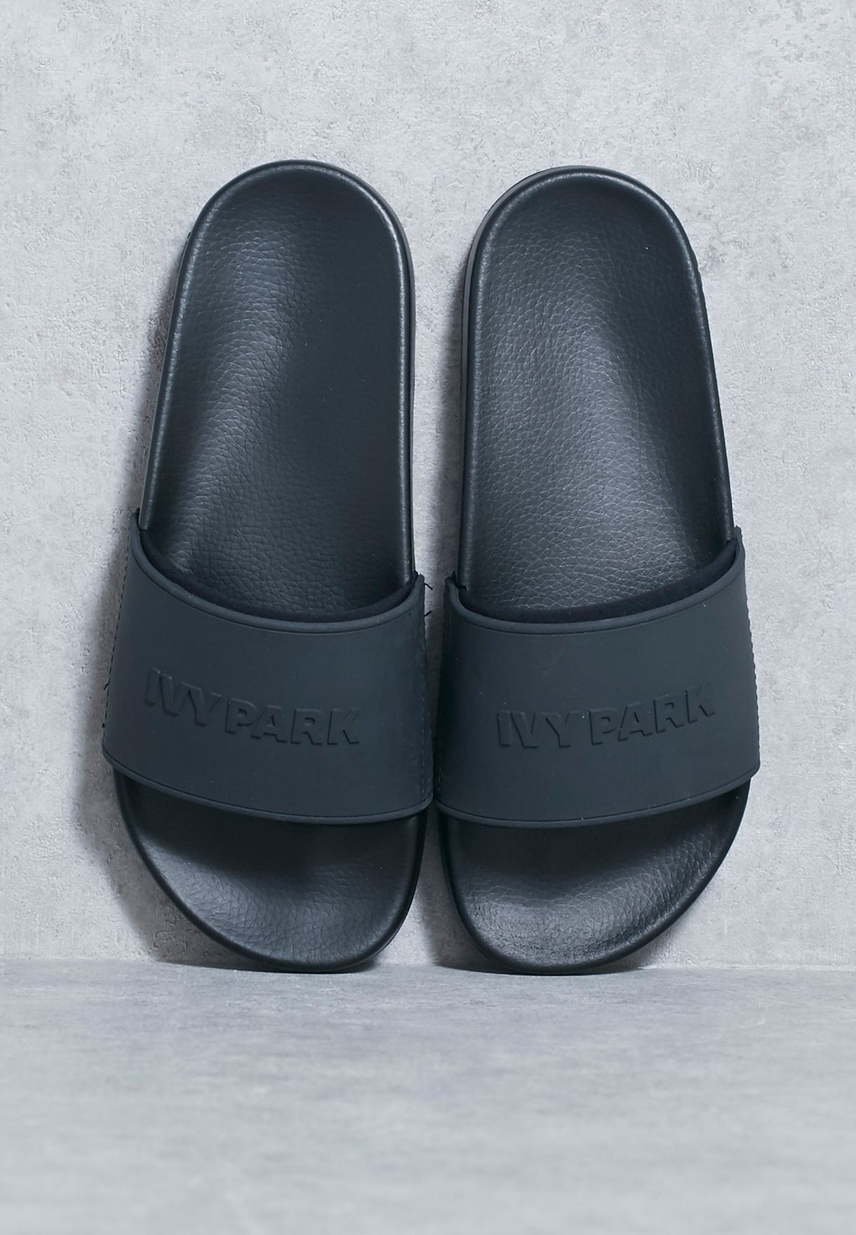 black ivy park sliders