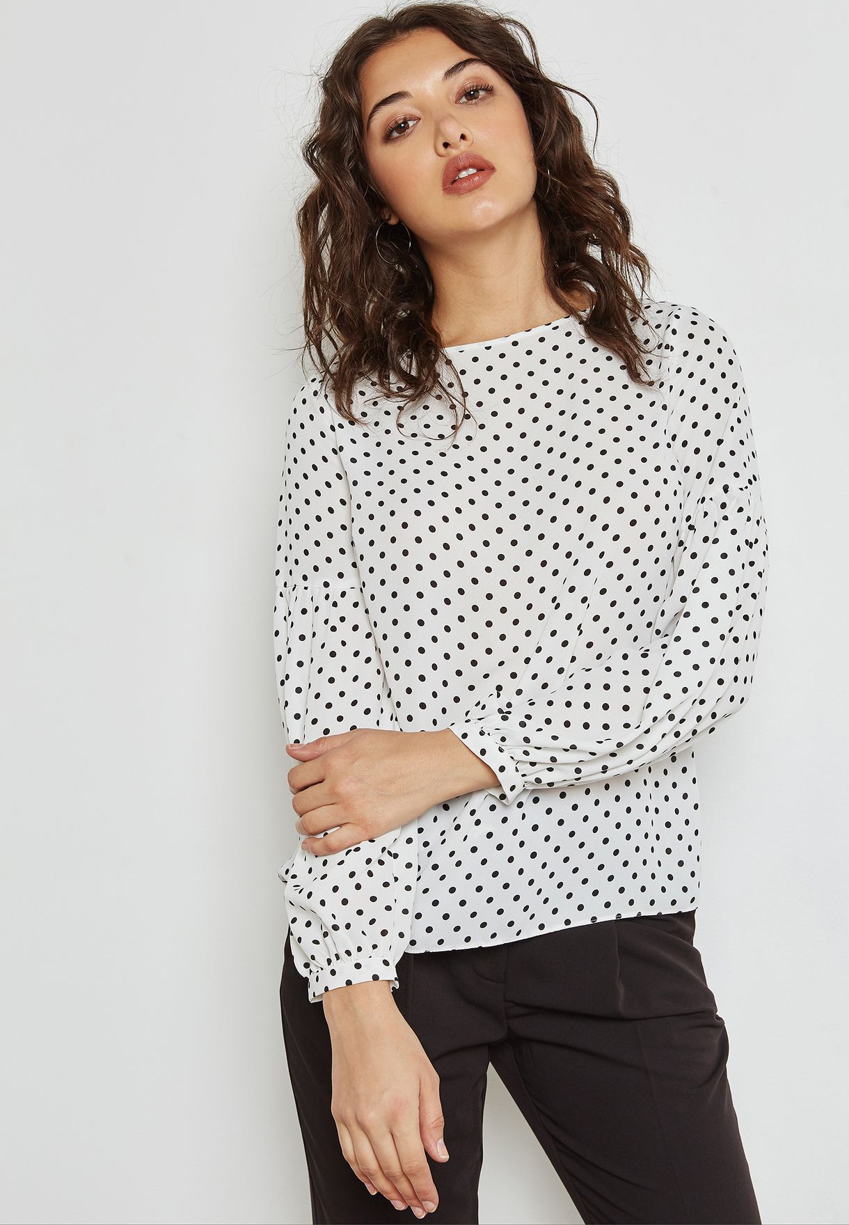 polka dot balloon sleeve top