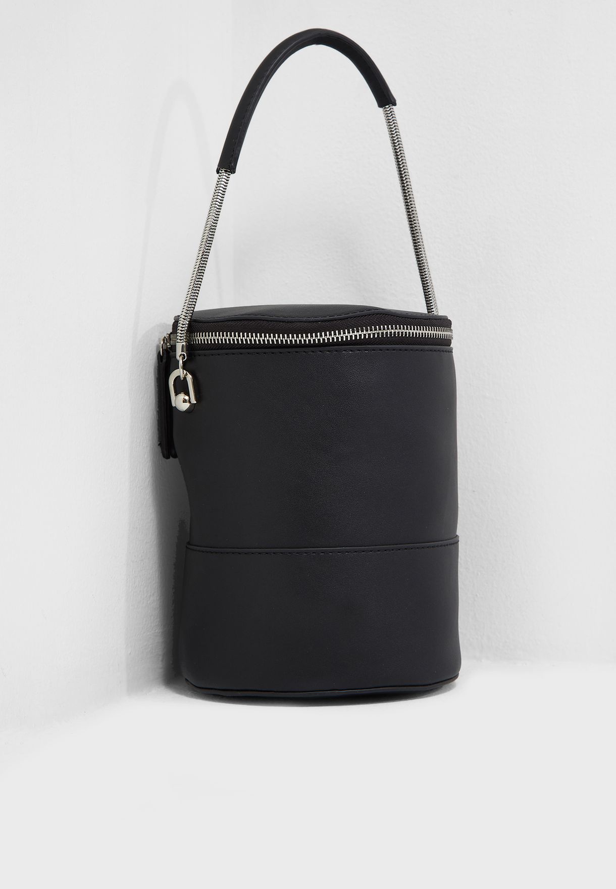 mango bucket bag