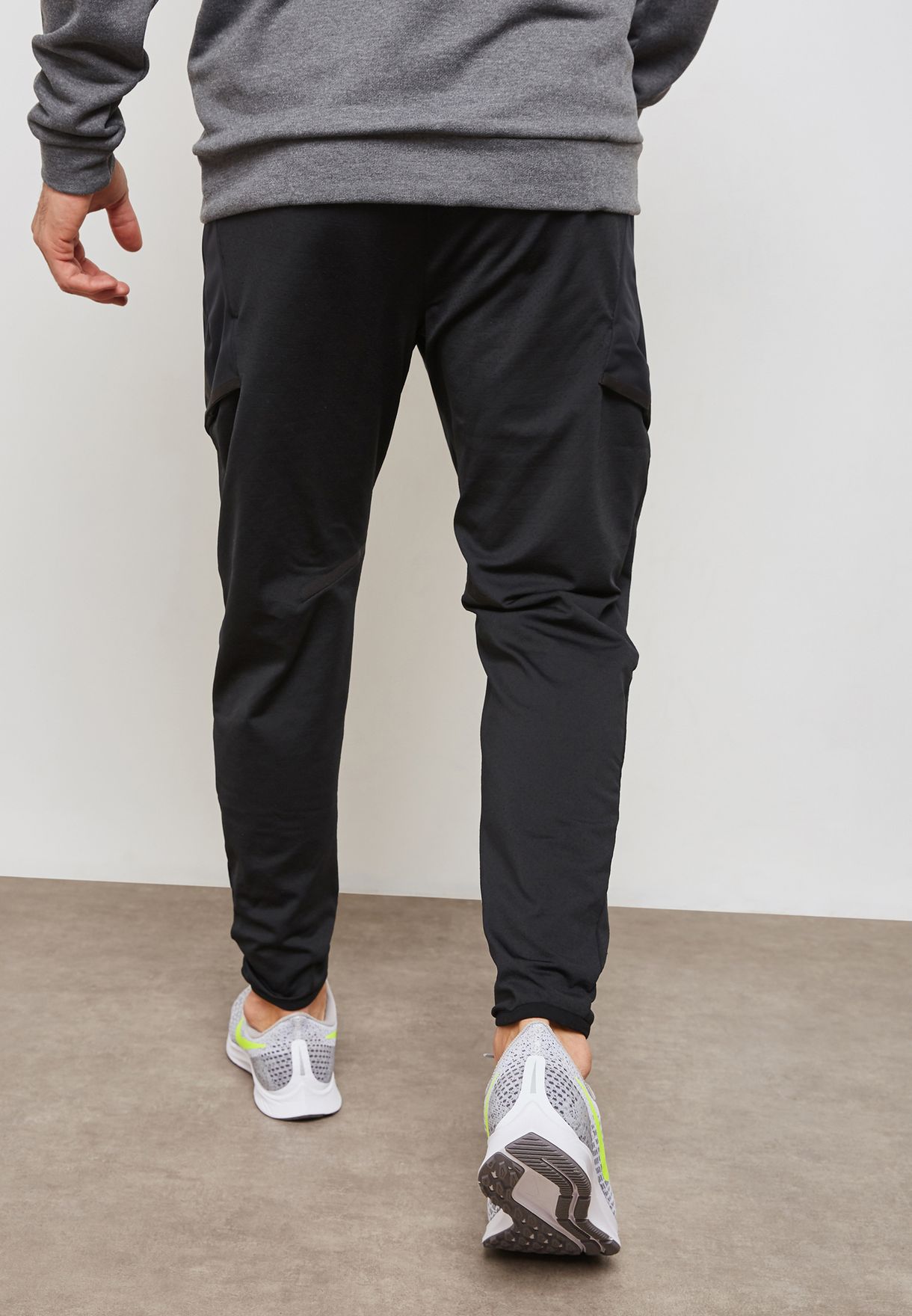 Buy Nike black Dri-FIT Sweatpants for Men in Worldwide 927360-010