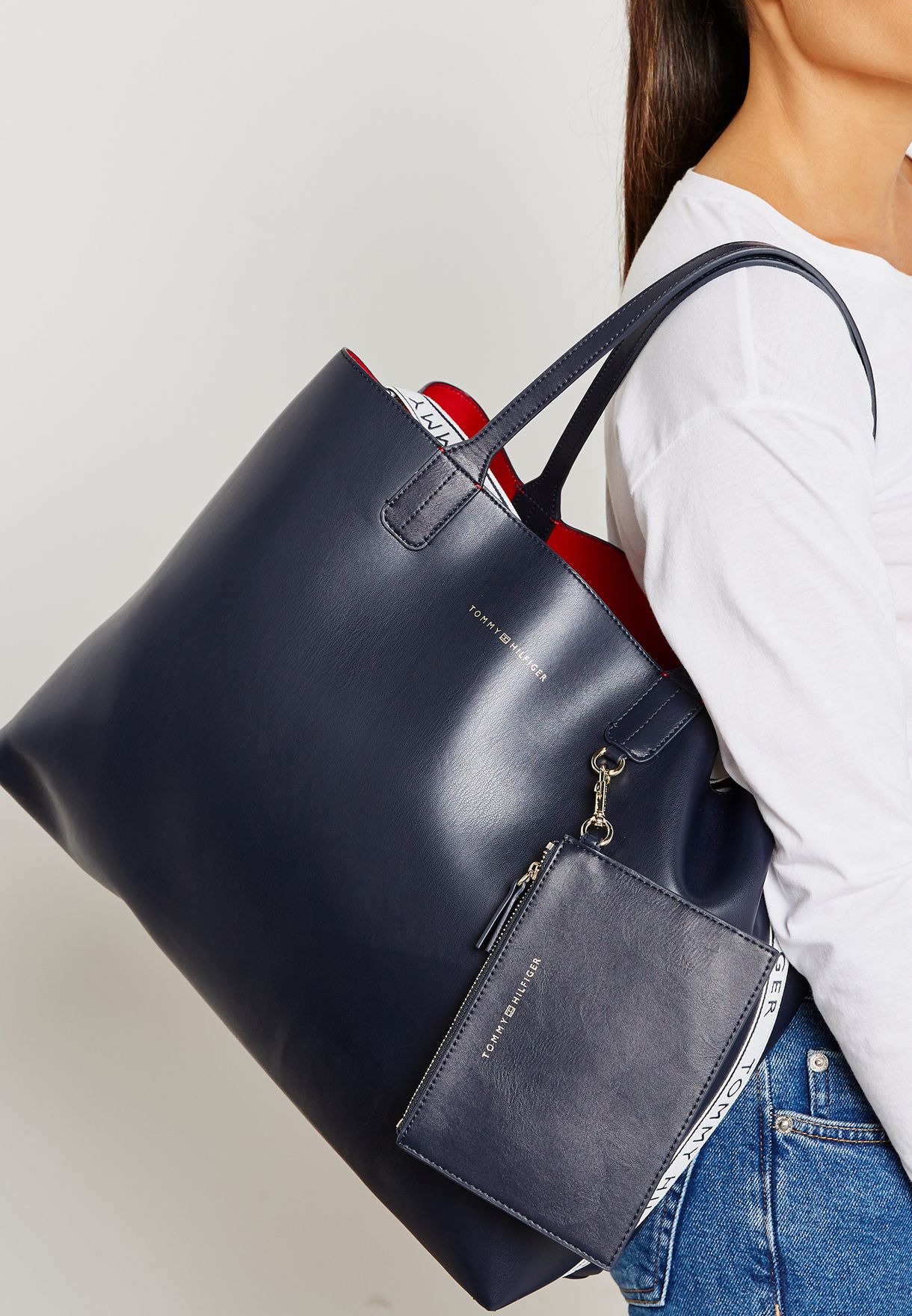 tommy hilfiger iconic tote