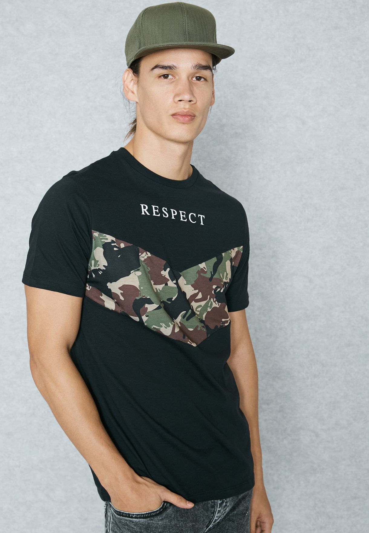 Buy Seventy Five Black Printed Crew Neck T Shirt For Men In Mena Worldwide Mfd Ra 205