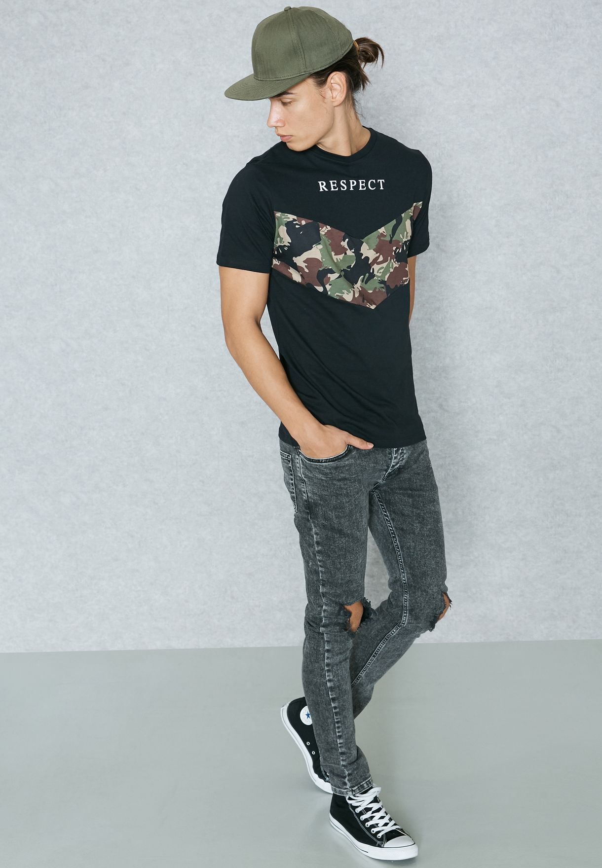 Buy Seventy Five Black Printed Crew Neck T Shirt For Men In Mena Worldwide Mfd Ra 205