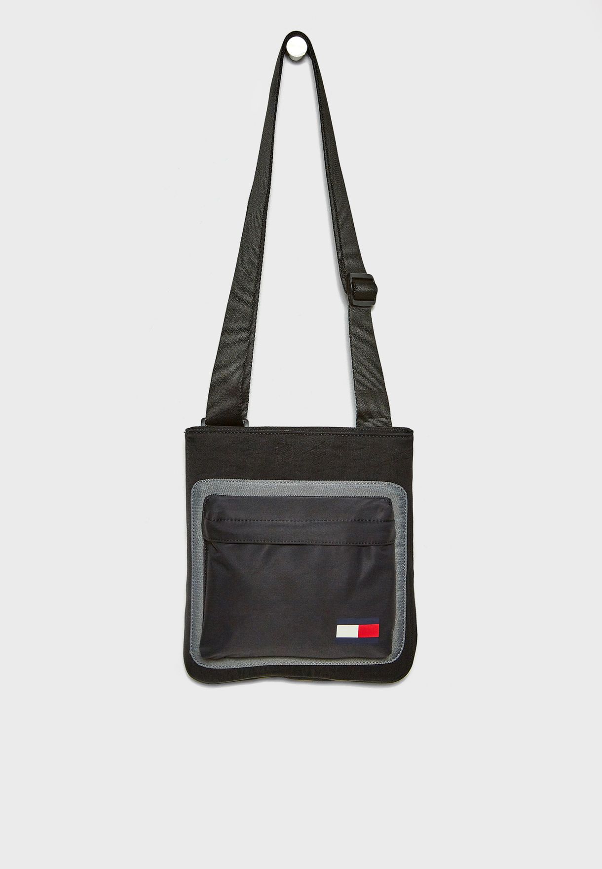 Discover pupil The office Buy Tommy Hilfiger black Utility Crossover Bag for Men in MENA, Worldwide -  AM0AM03609