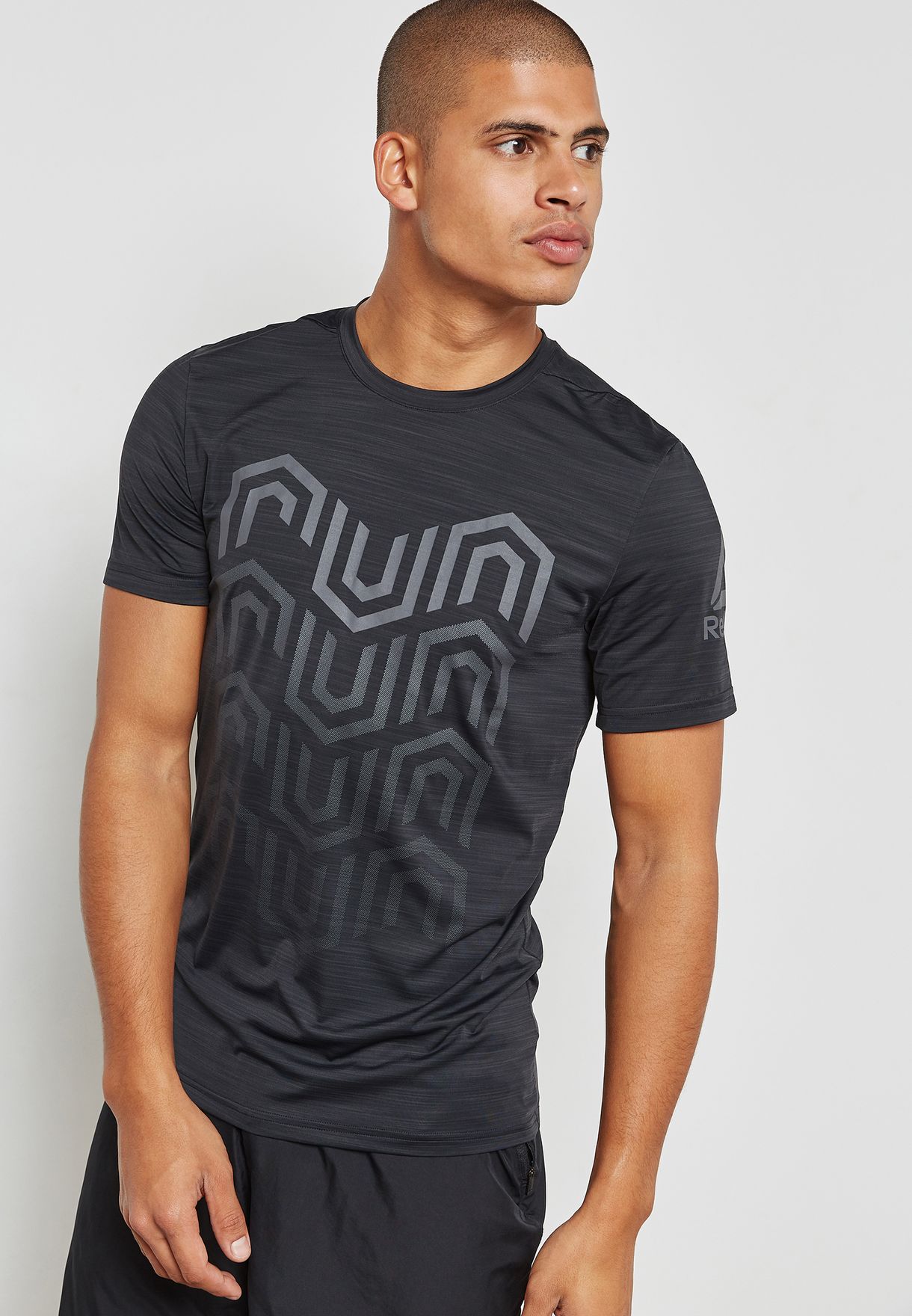 Misterio Activamente cortar Buy Reebok prints Activchill T-Shirt for Men in MENA, Worldwide