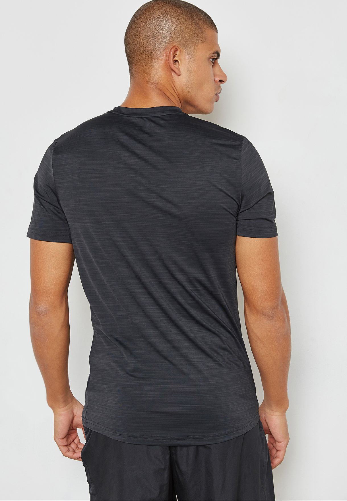 semestre golondrina Predecesor Buy Reebok prints Activchill T-Shirt for Men in MENA, Worldwide