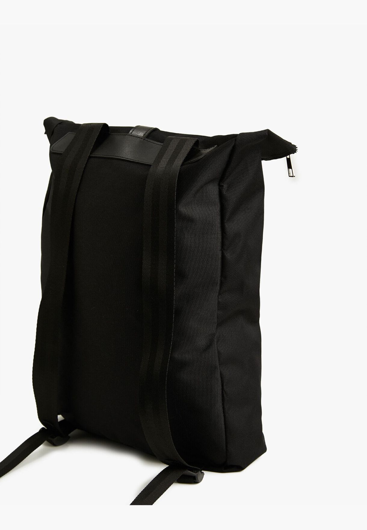 Backpack Zipper Detailed