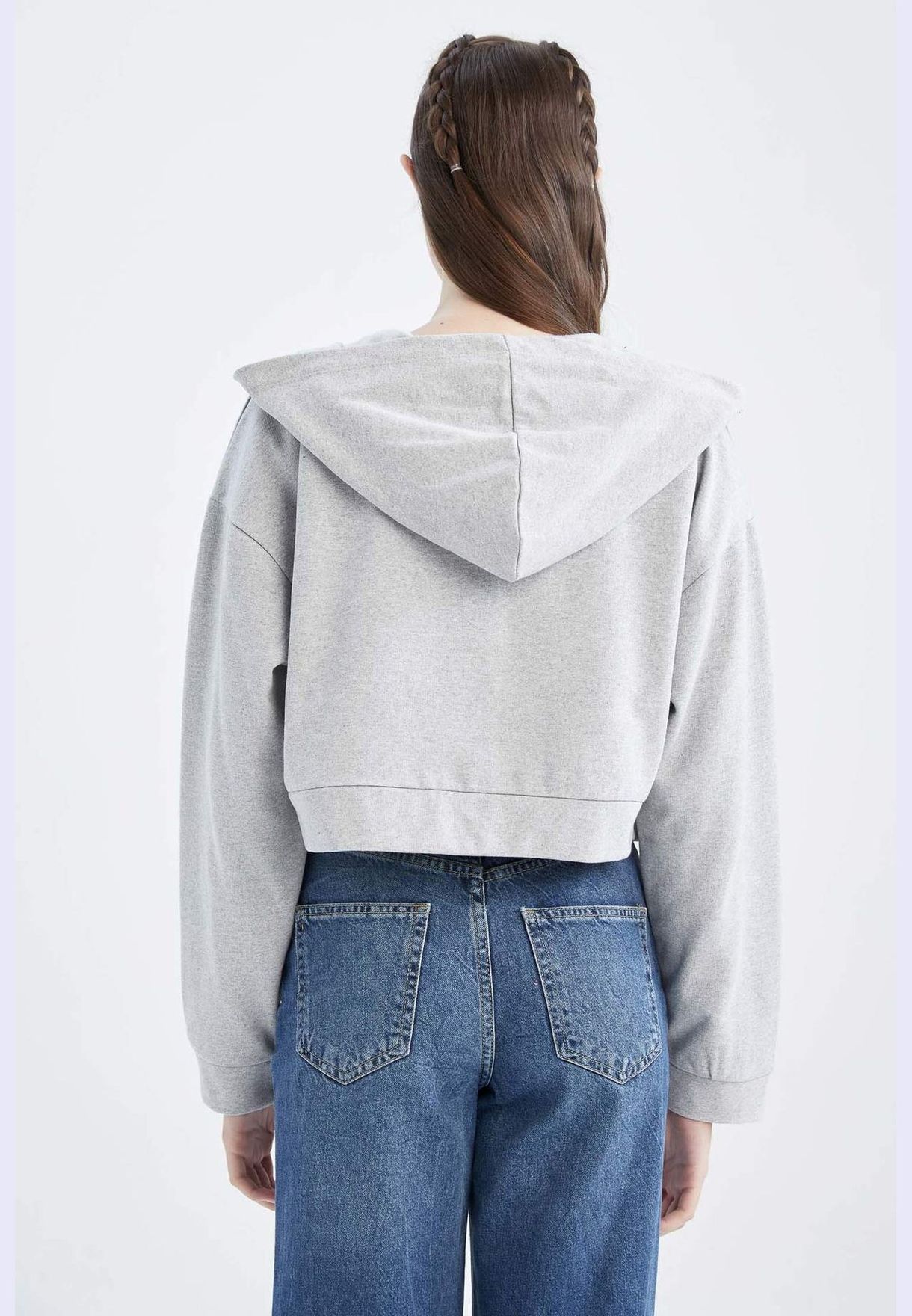 Woman Regular Fit Knitted Cardigan
