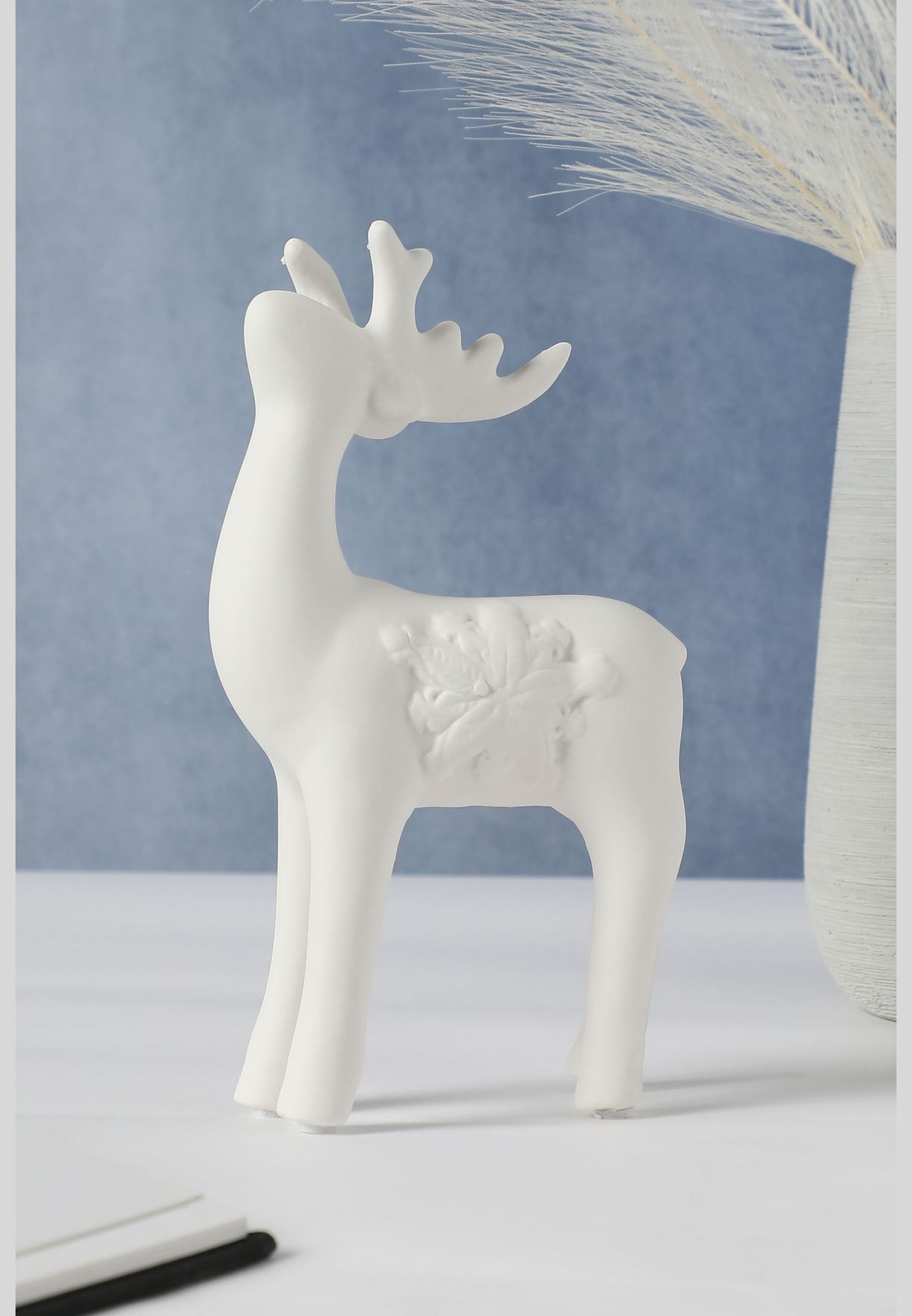 Modern Chalk Reindeer Shaped Solid Minimalistic Ceramic Showpiece For Home Decor