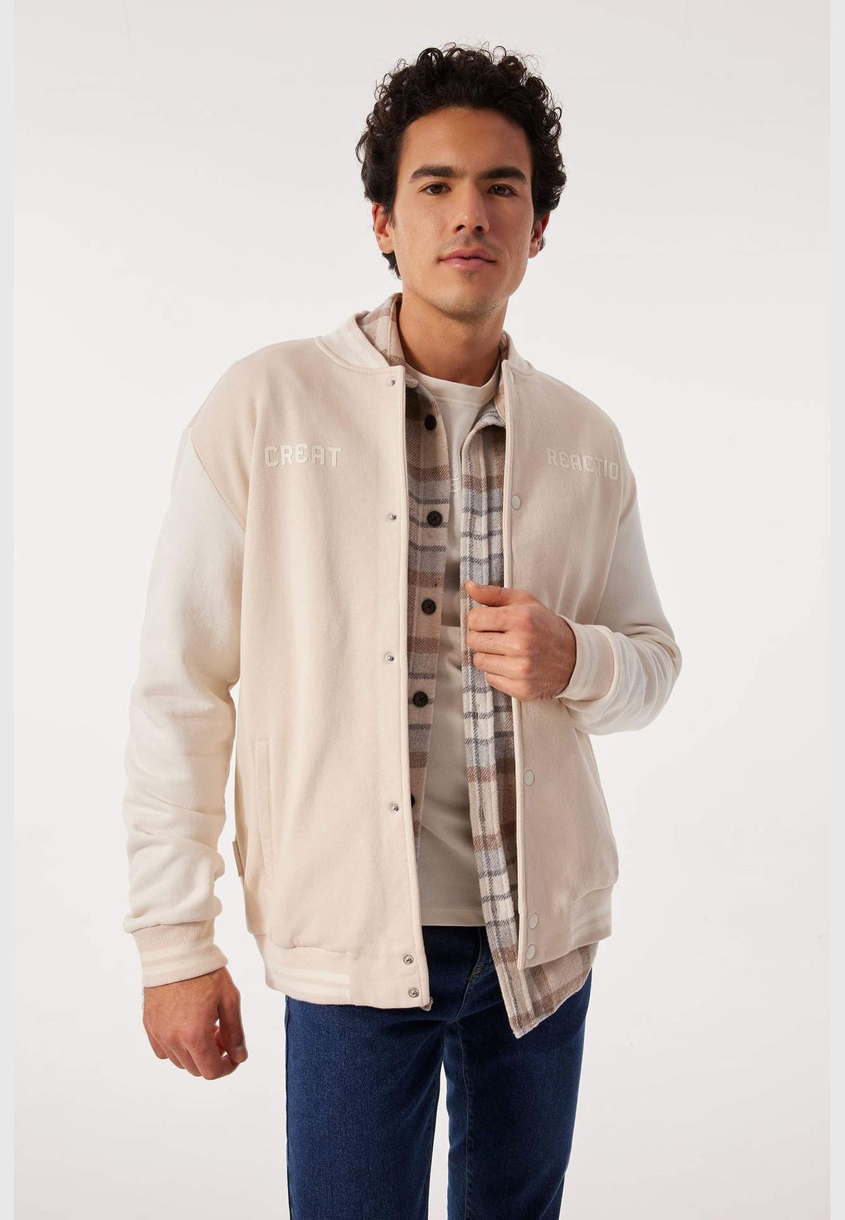Man Long Sleeve Knitted Cardigan