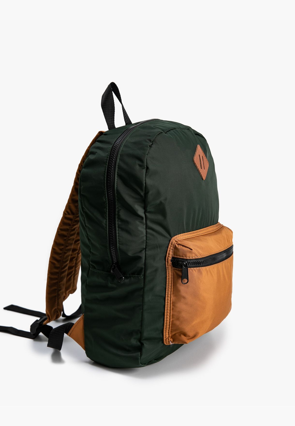 Basic Backpack Zipper Detail