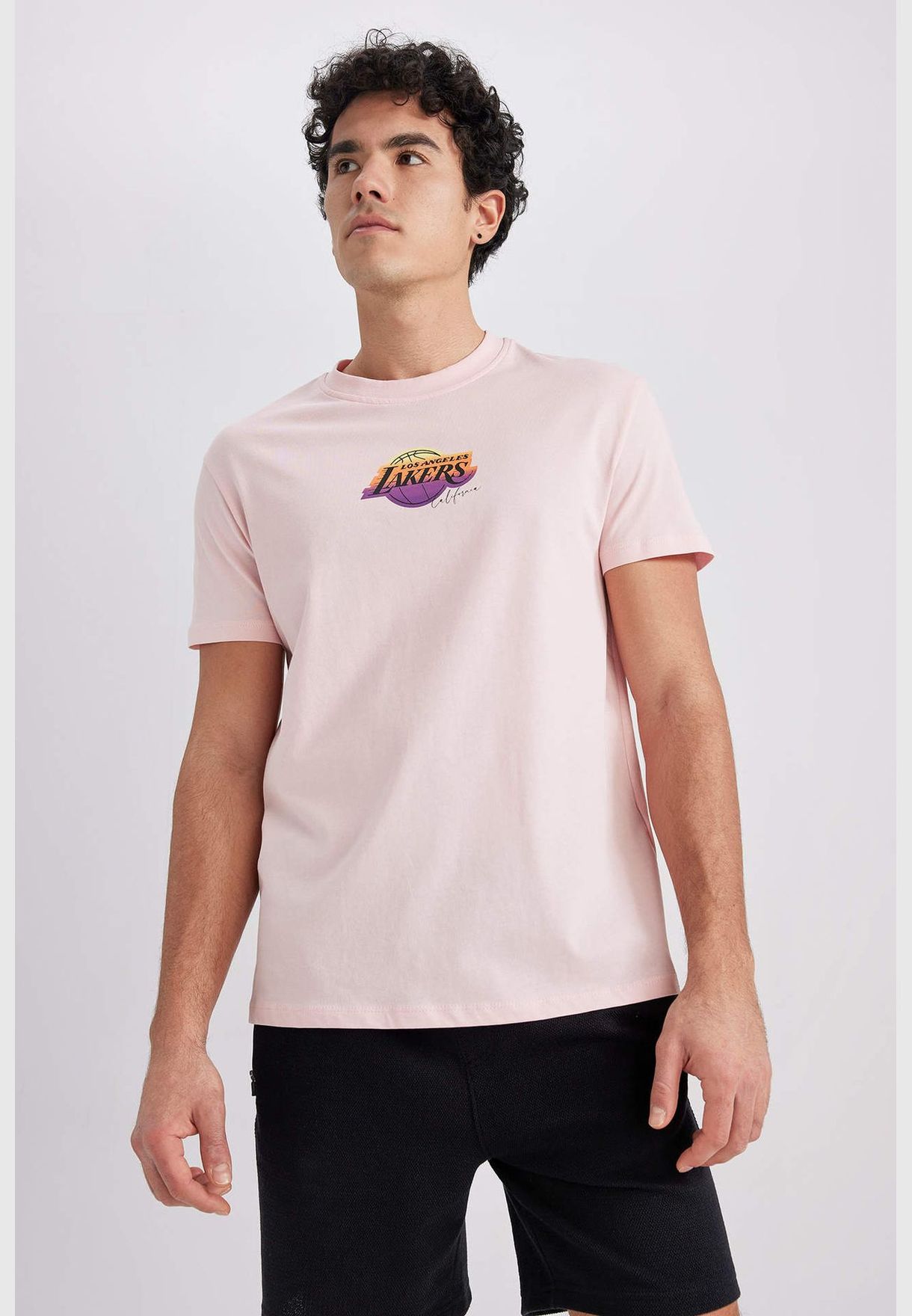 Man NBA Los Angeles Lakers Licenced Crew Neck Short Sleeve Knitted T-Shirt