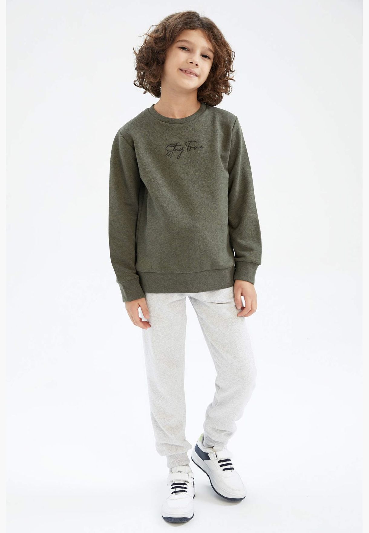 Boy Regular Fit Crew Neck Long Sleeve Knitted Sweatshirt