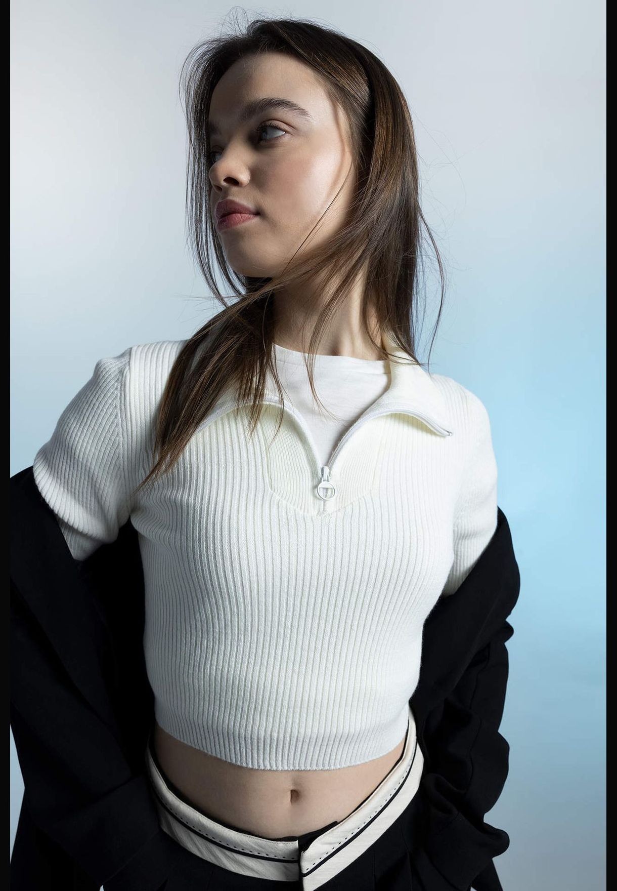 Woman Slim Fit Mock Neck Long Sleeve Tricot Pullover