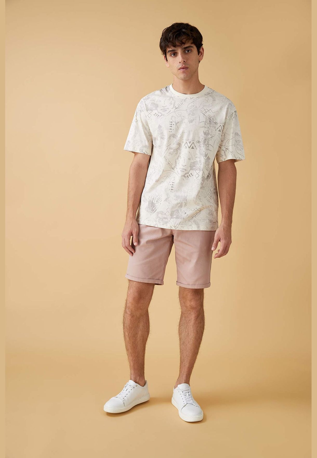 Man Relax Fit Crew Neck Short Sleeve T-Shirt