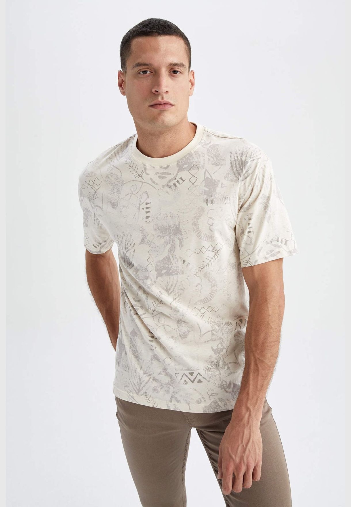 Man Relax Fit Crew Neck Short Sleeve T-Shirt