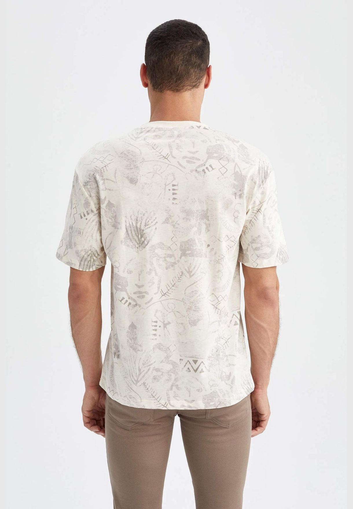 Man Relax Fit Crew Neck Short Sleeve T-Shirt