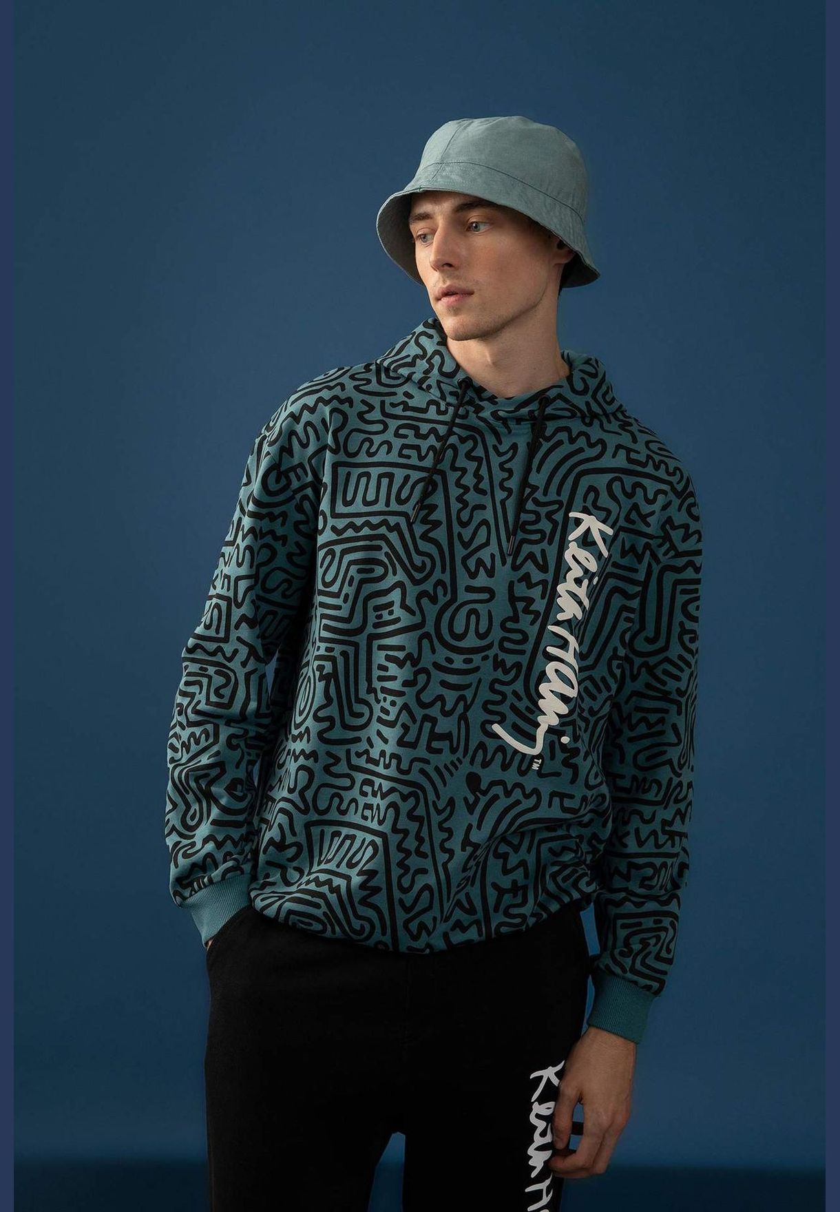 Man Keith Haring Licenced Boxy Fit Hooded Knitted Sweat Shirt