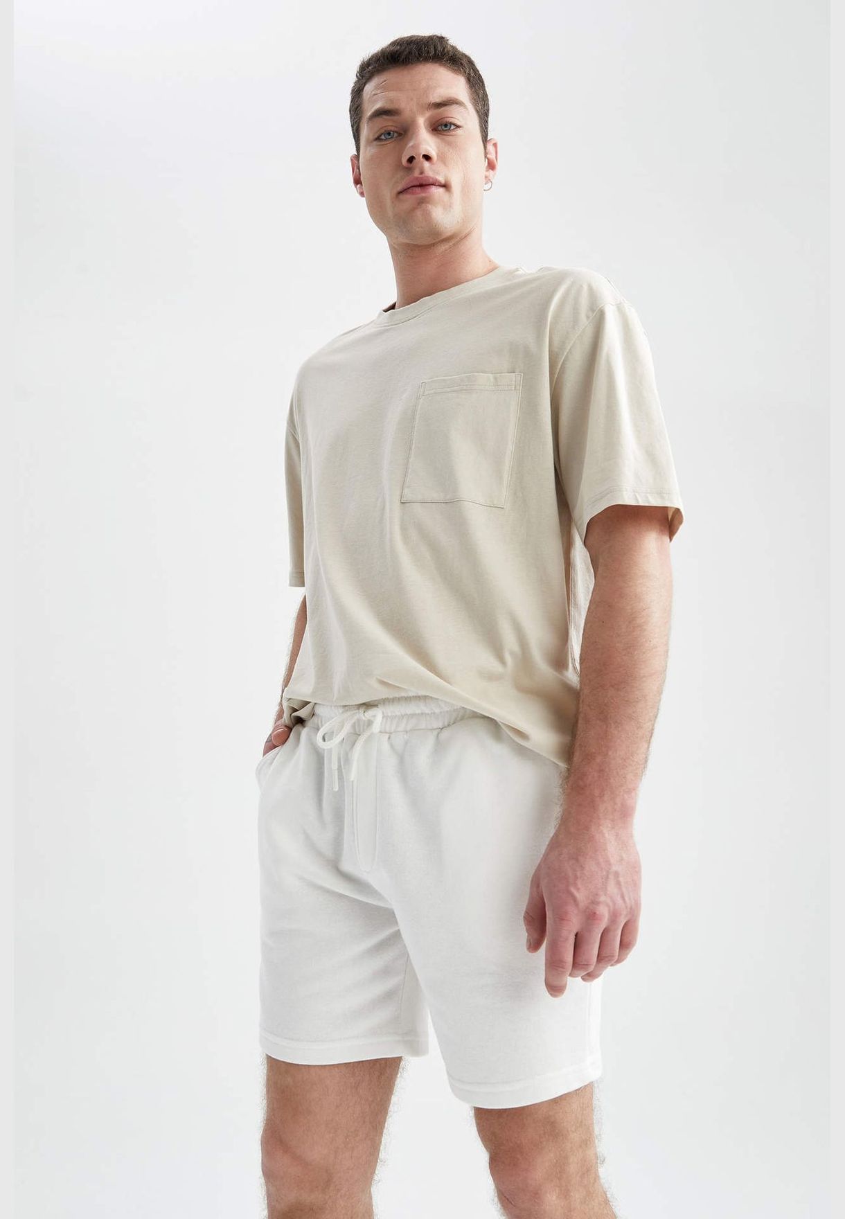 Man Slim Fit Knitted Short