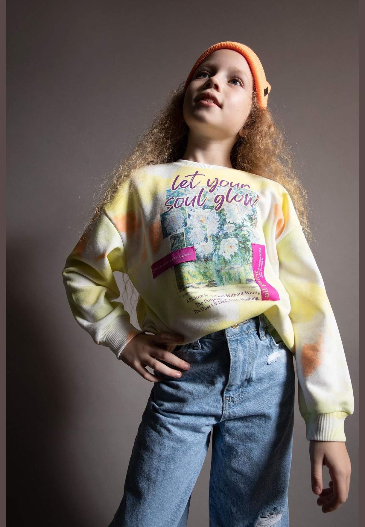 Girl Crew Neck Long Sleeve Knitted Sweatshirt