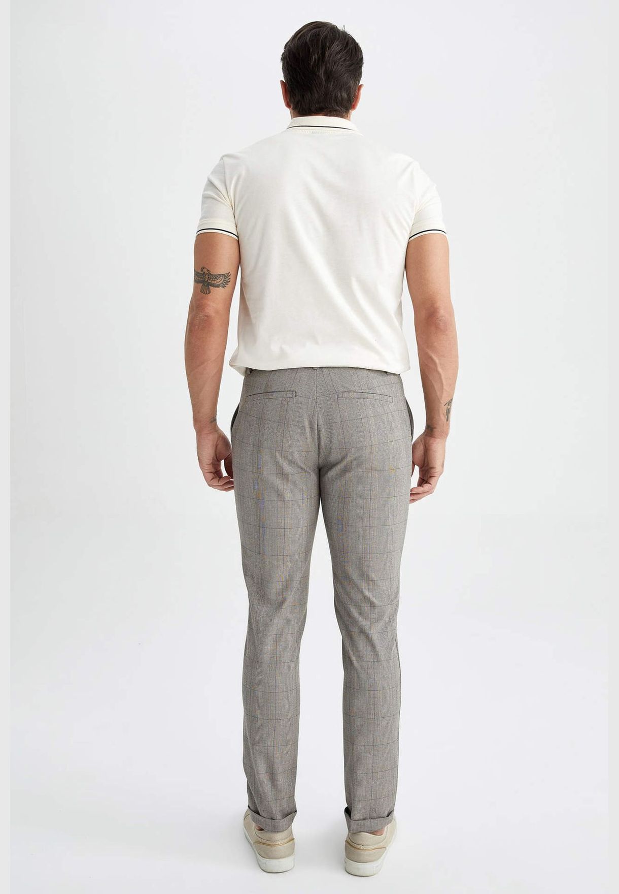 Man Jogger Fit Woven Trousers