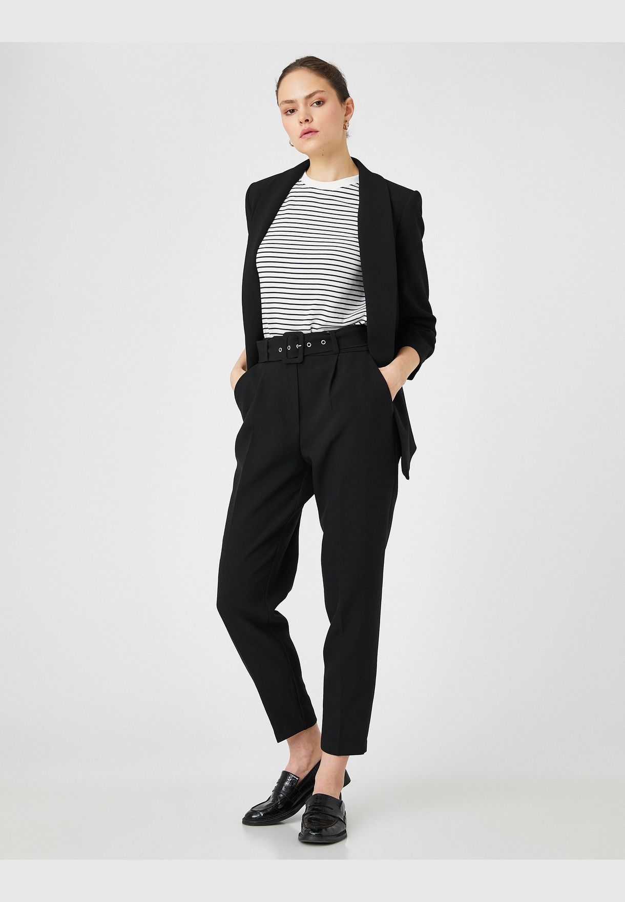 Belted Pleated Pocket Carrot Trousers