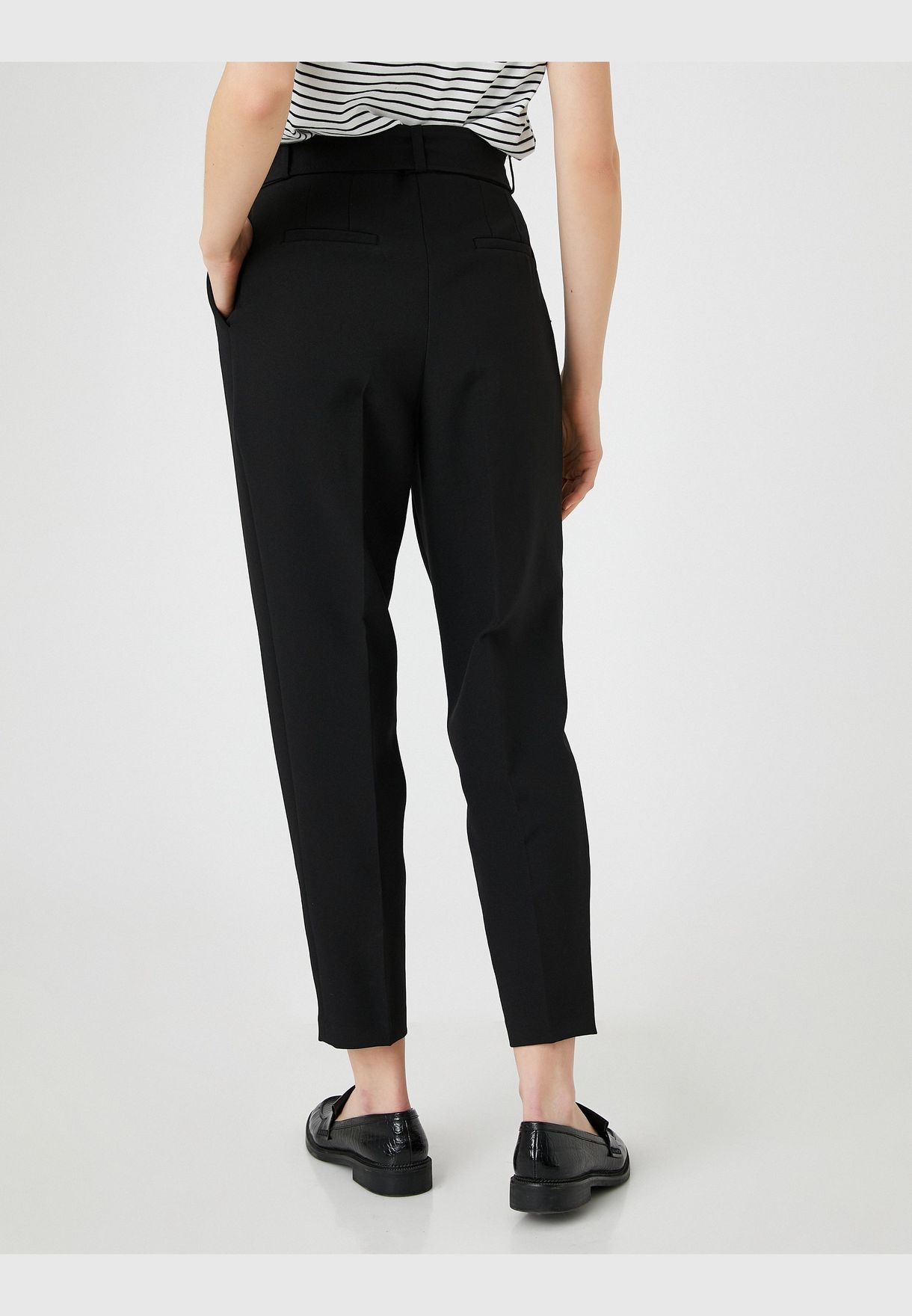 Belted Pleated Pocket Carrot Trousers