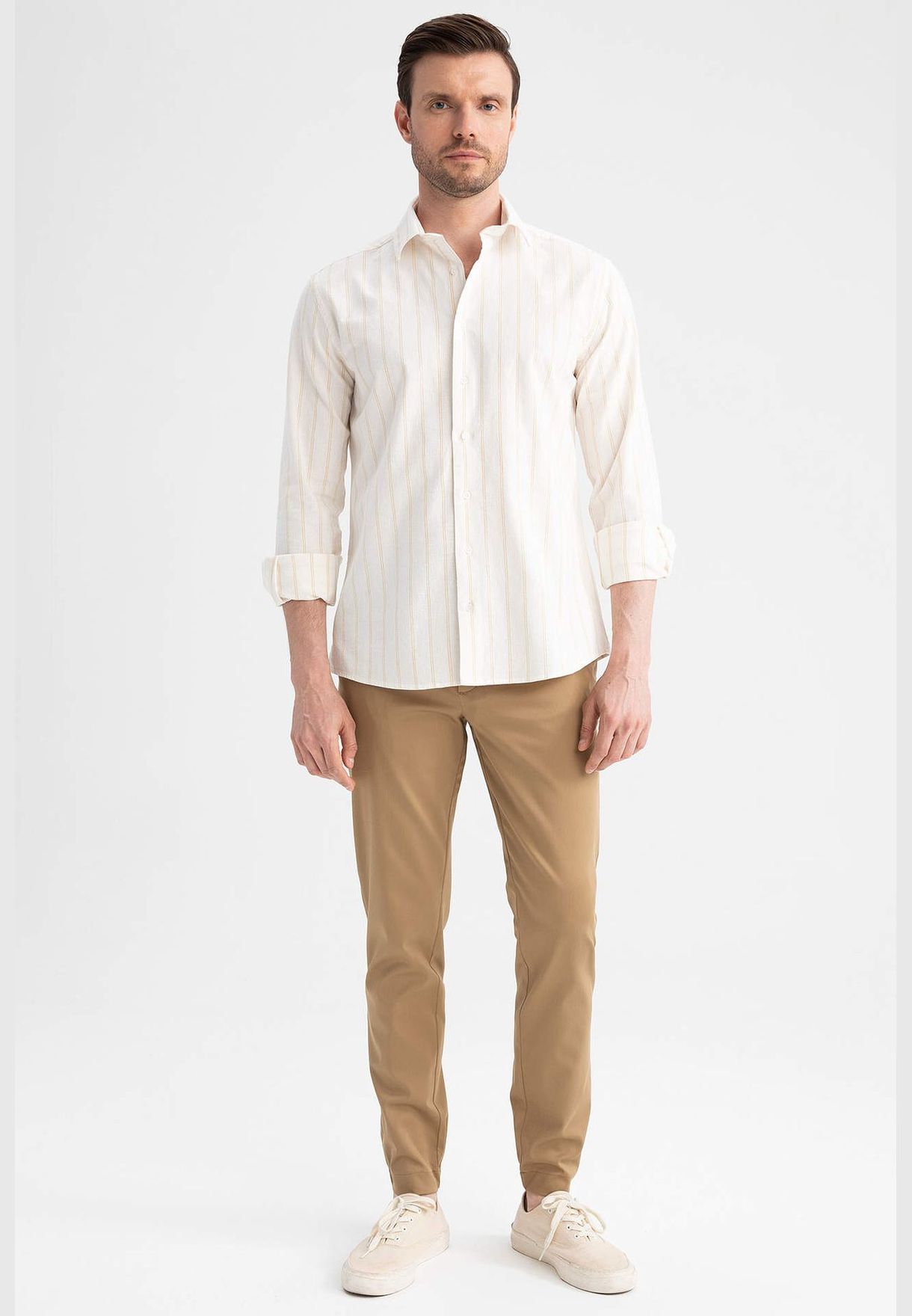 Jogger Fit Tie Waist Chinos