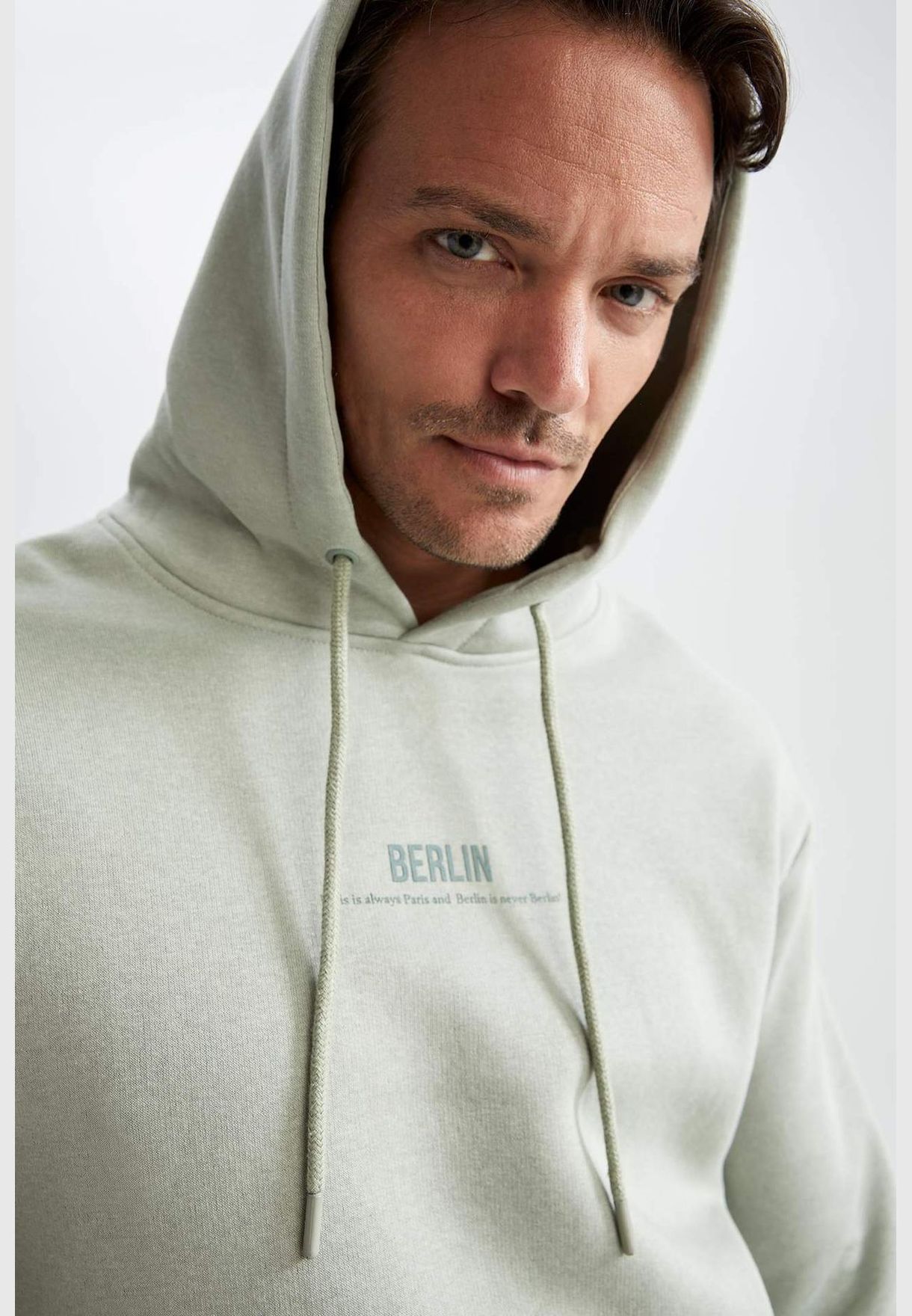 Man Relax Fit Hooded Long Sleeve Knitted Sweatshirt
