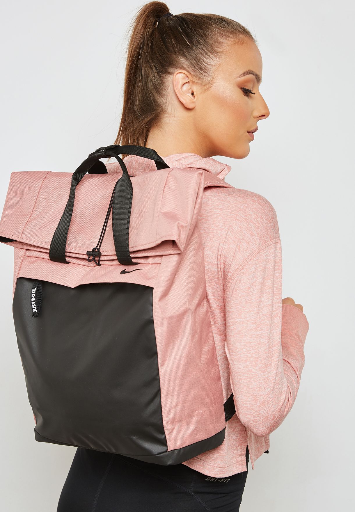women's graphic training backpack nike radiate