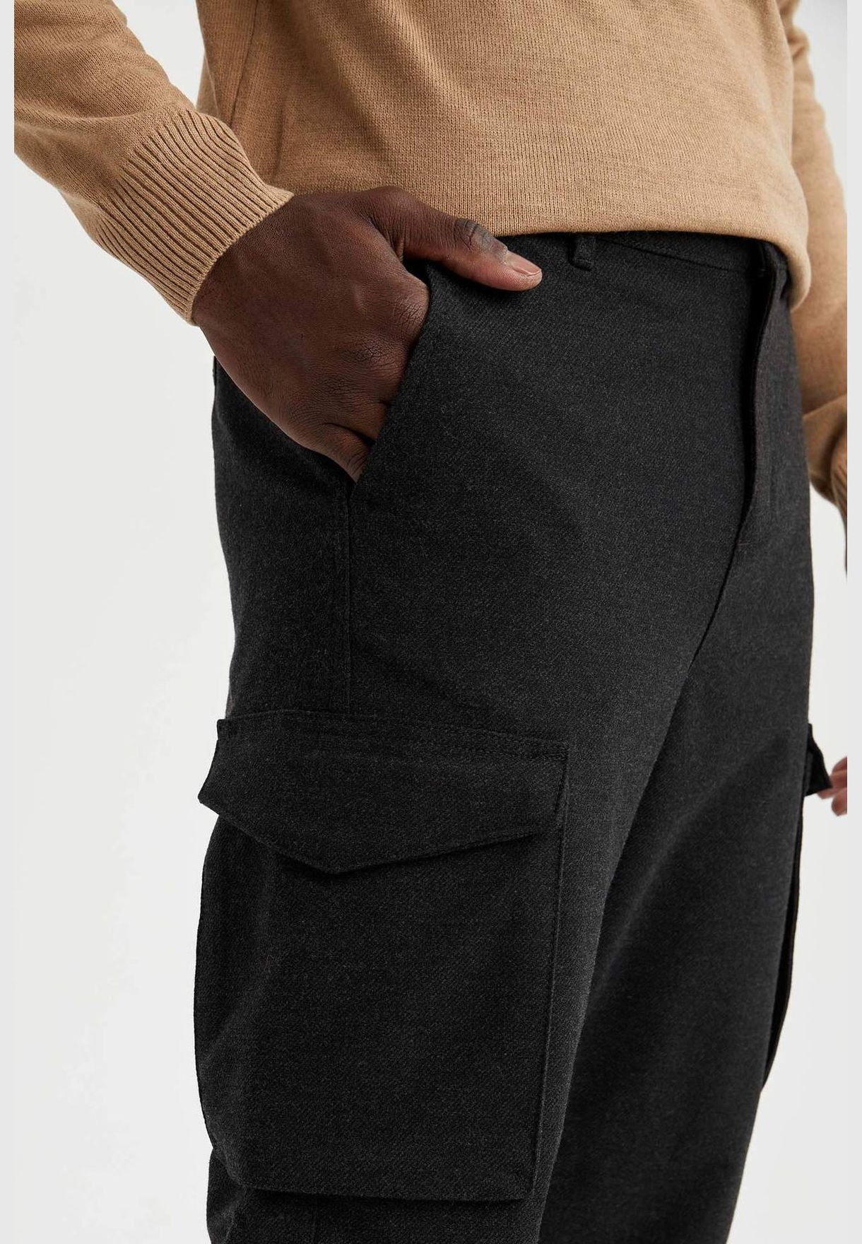 Man Woven Bottom Regular Fit Trousers