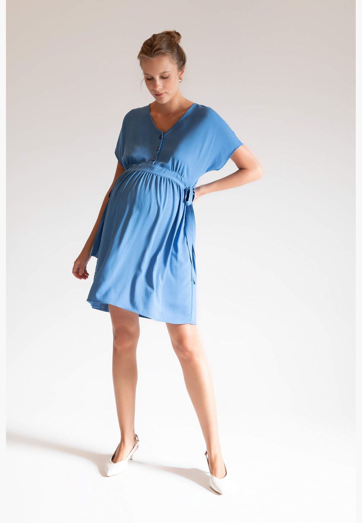 Woman Regular Fit Sleeveless Maternity Dress