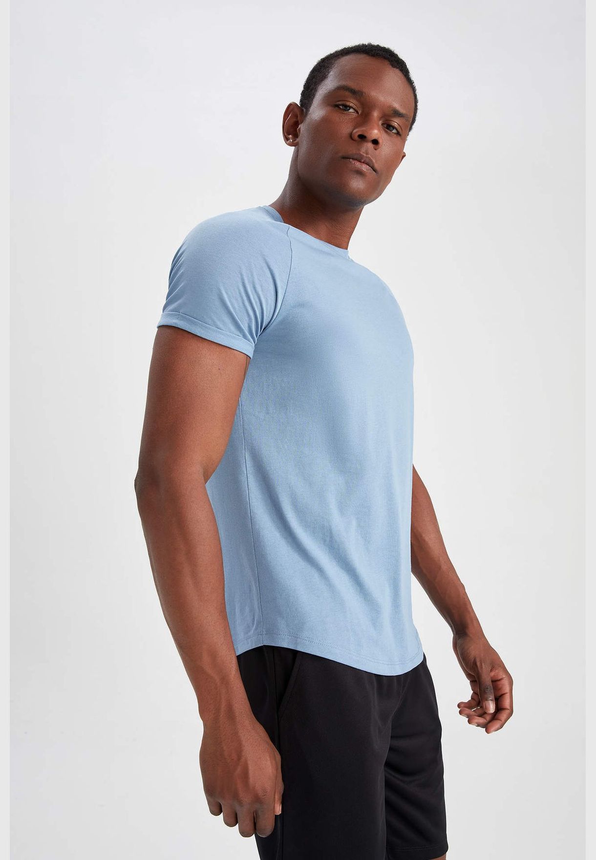 Buy Defacto blue Long Muscle Fit Short Sleeve T-Shirt for Men in Dubai ...
