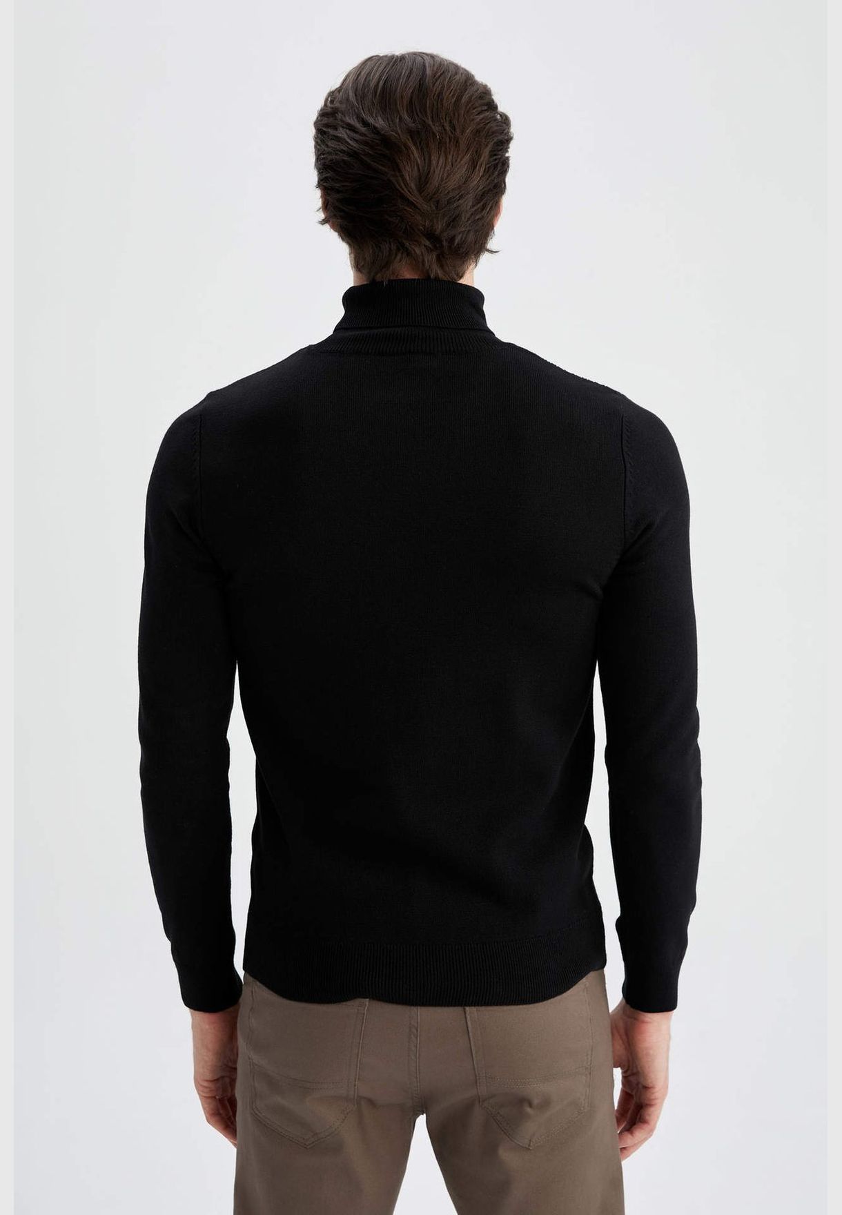 Man Slim Fit Turtle Neck Long Sleeve Tricot Pullover