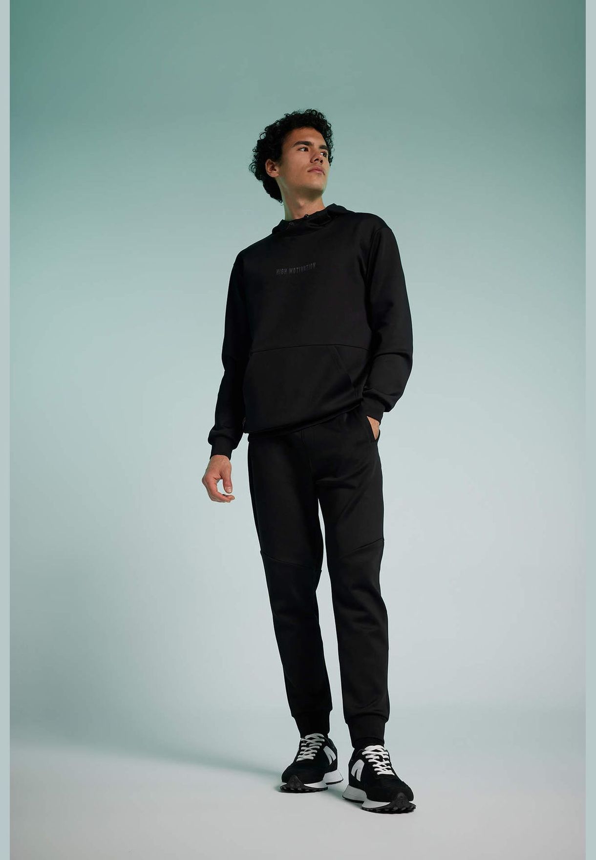 Slim Fit Tie Waist Joggers