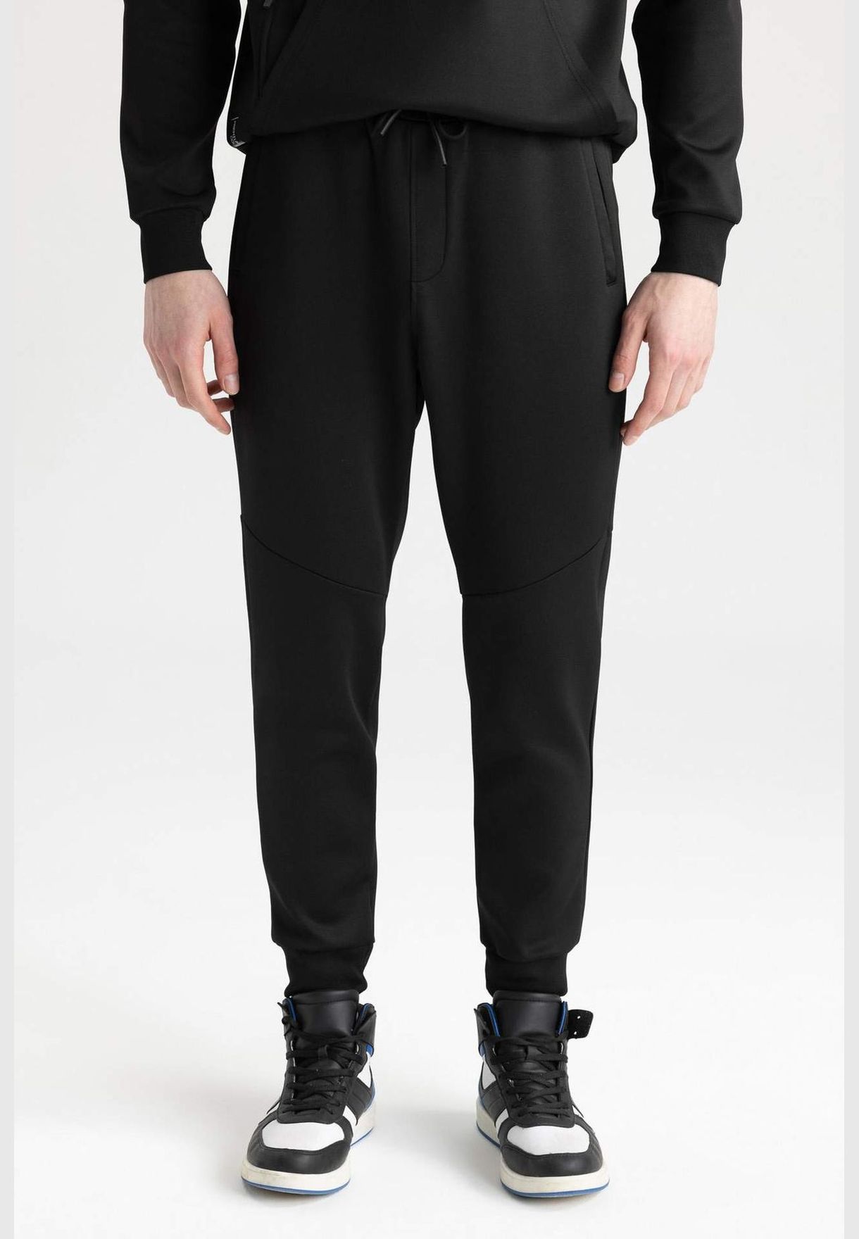 Slim Fit Tie Waist Joggers