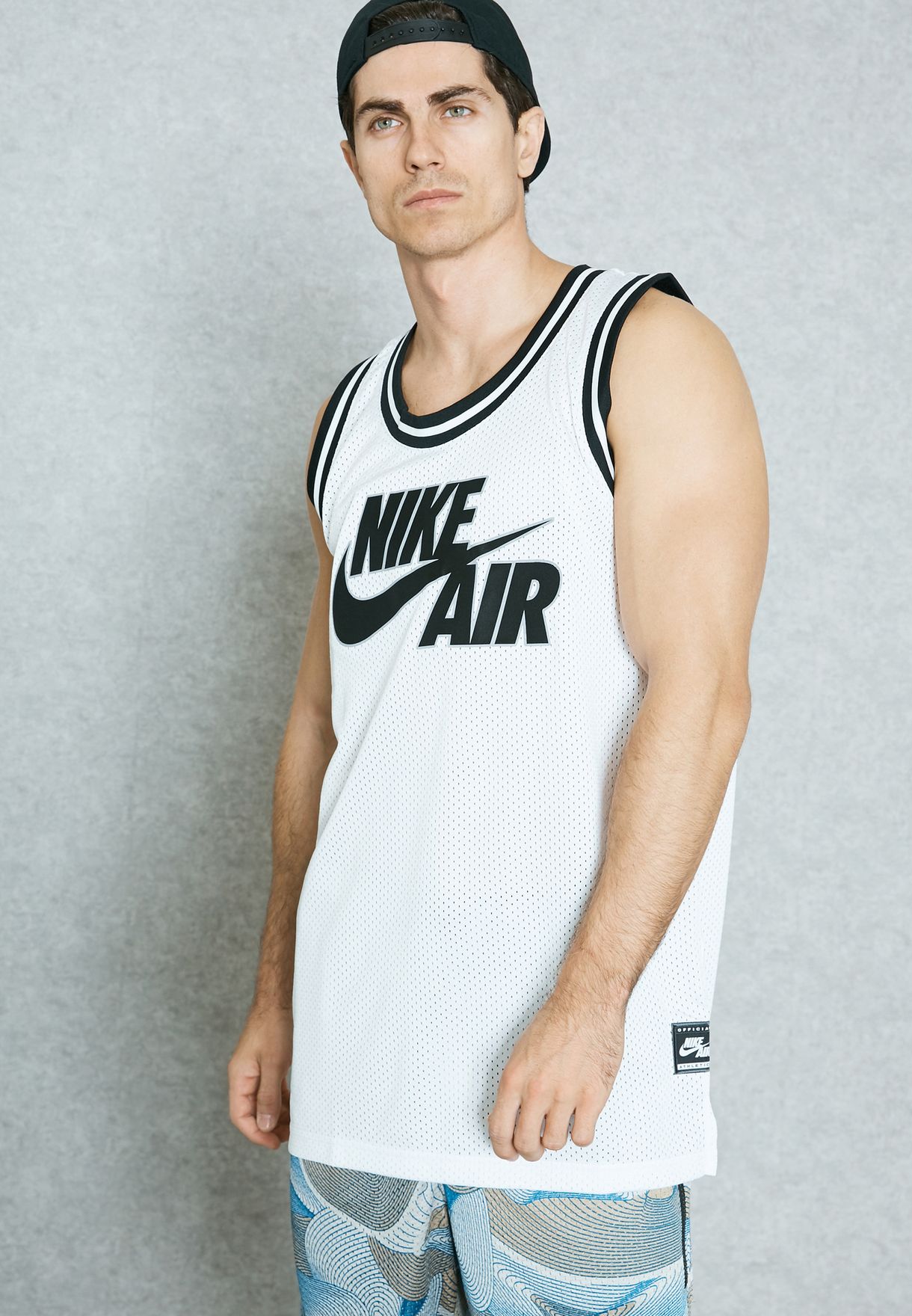 Línea de visión debajo Arte Buy Nike white Air Vest for Men in MENA, Worldwide