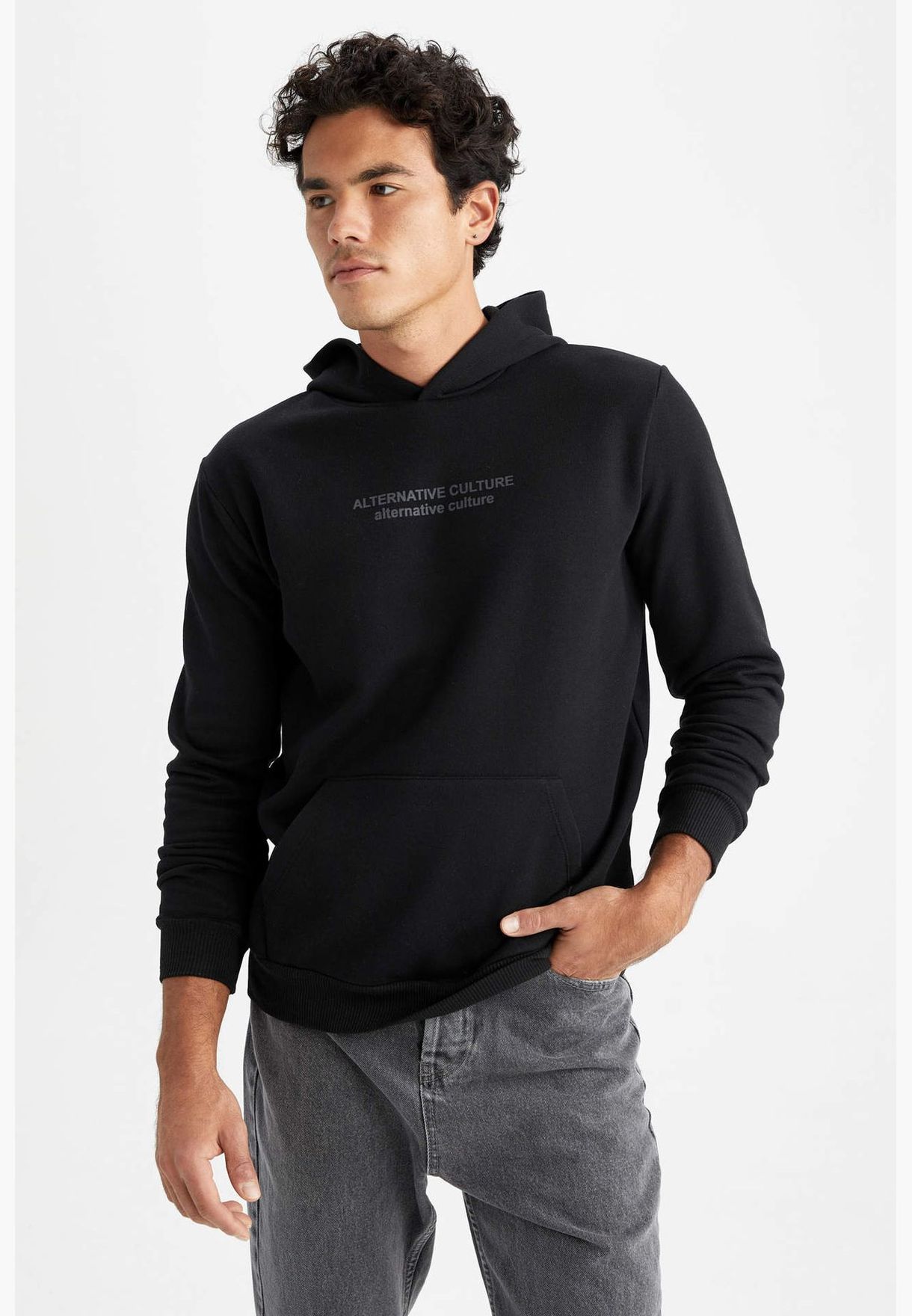 Man Hooded Knitted Sweatshirt