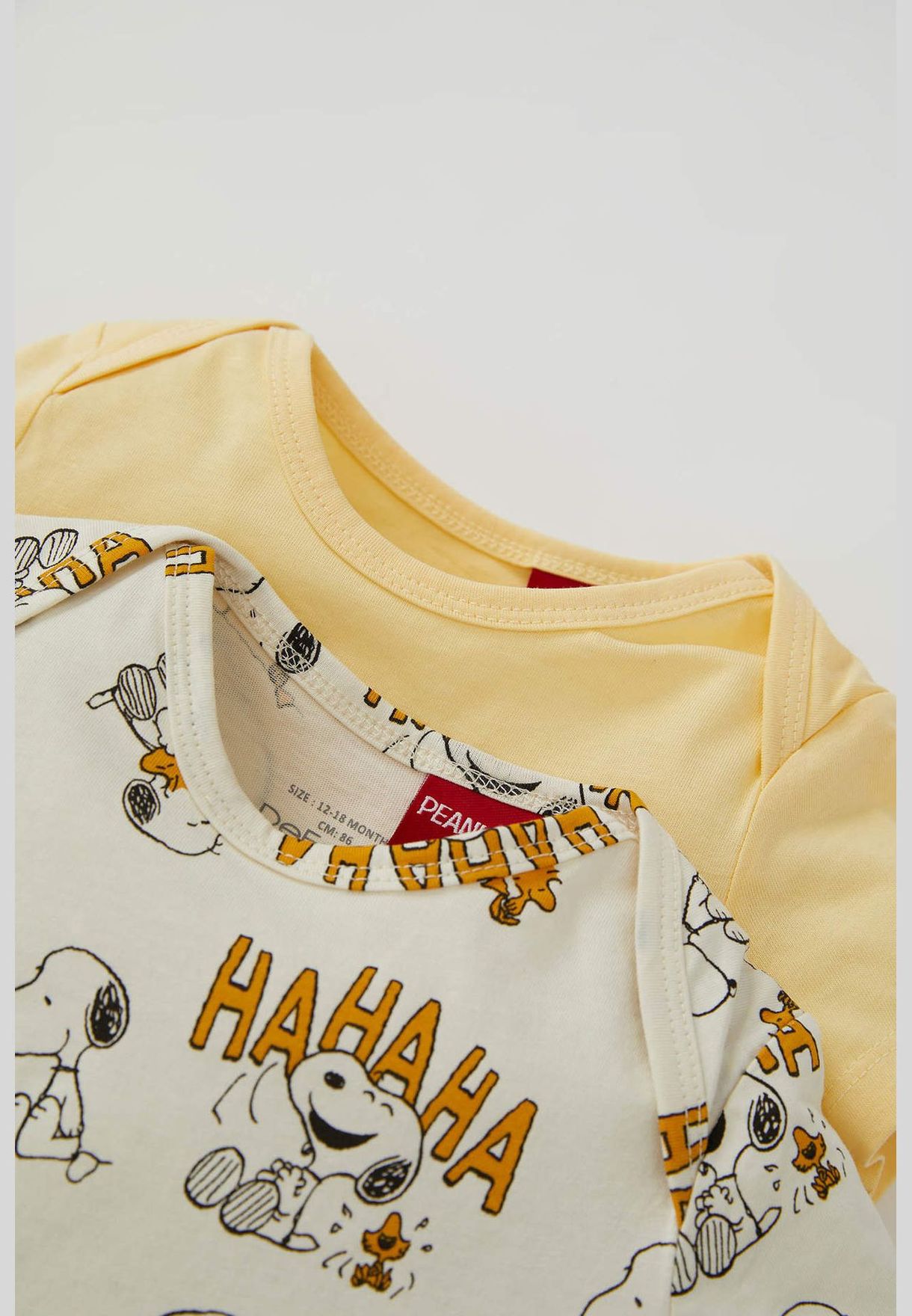 2 Pieces BabyBoy Snoopy Licenced Regular Fit Baby Neck Short Sleeve New Born Knitted Overalls