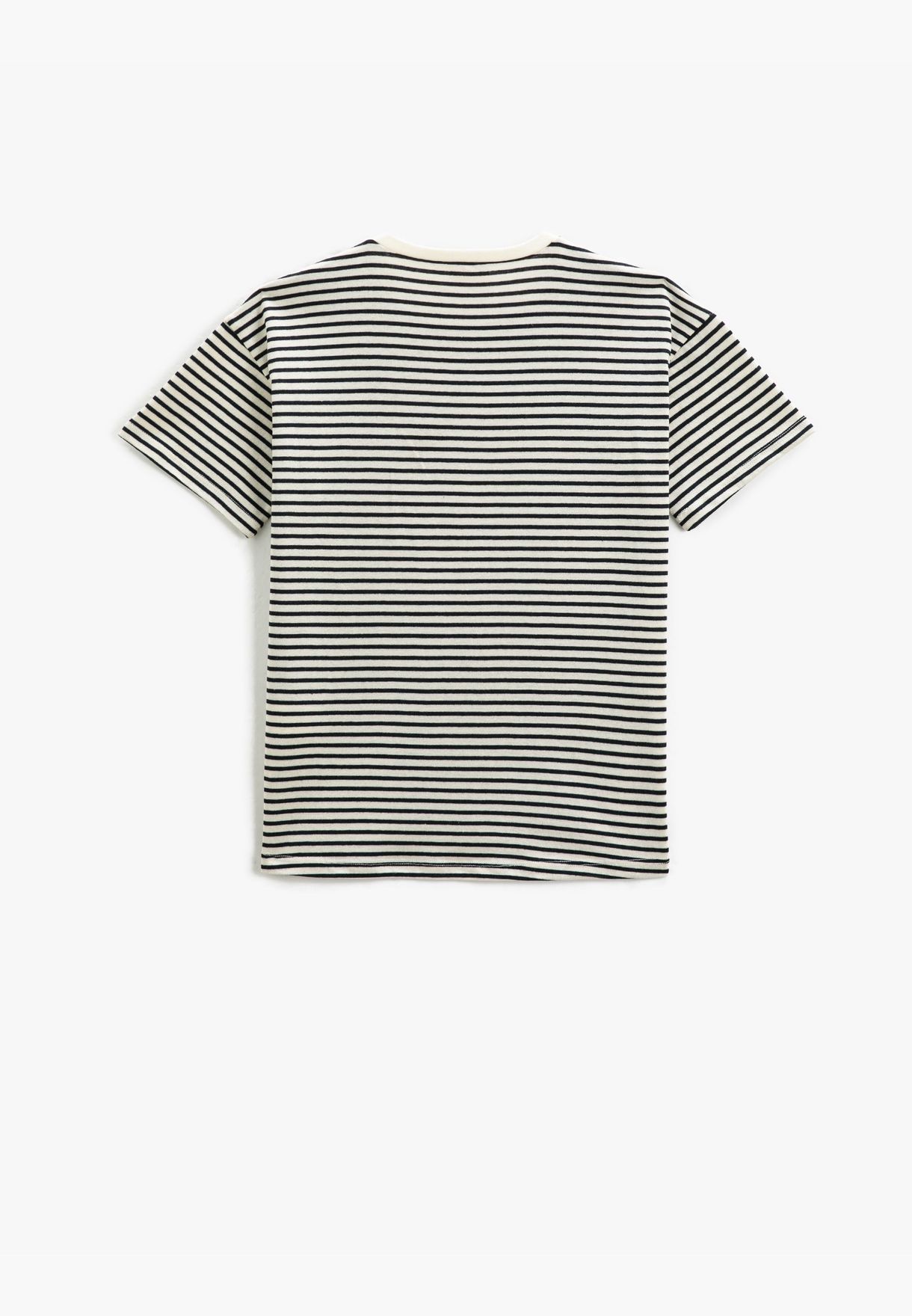 T-Shirt Printed Short Sleeve Crew Neck One Pocket Detail