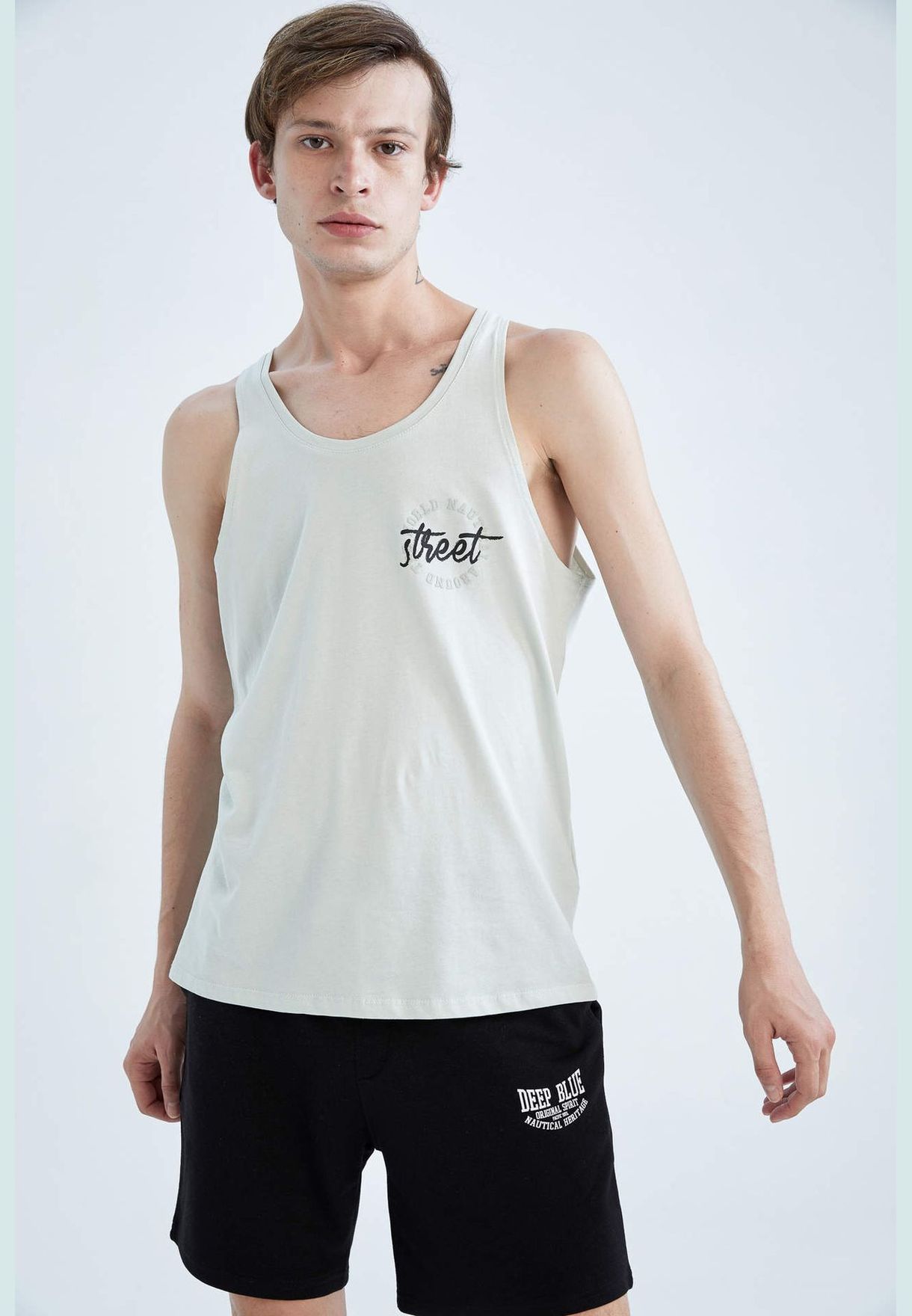 Man Slim Fit Crew Neck Strappy Vest