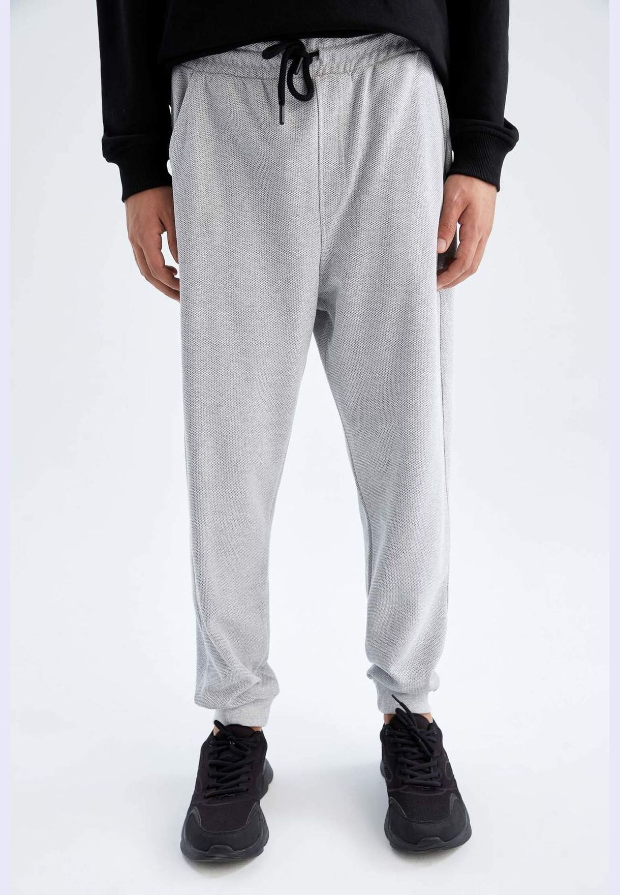Man Regular Fit Knitted Knitted Trousers