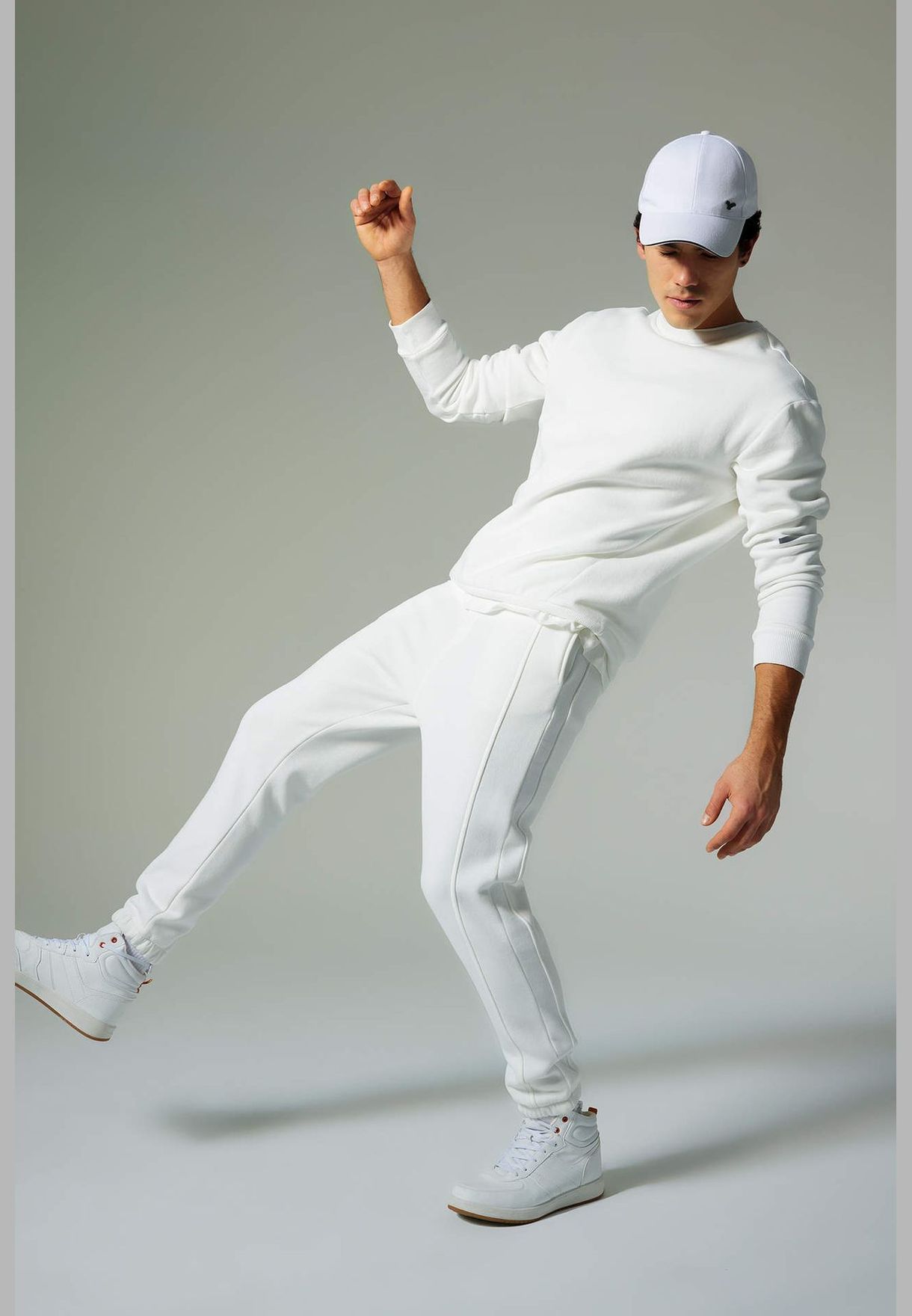 Man Knitted Jogger