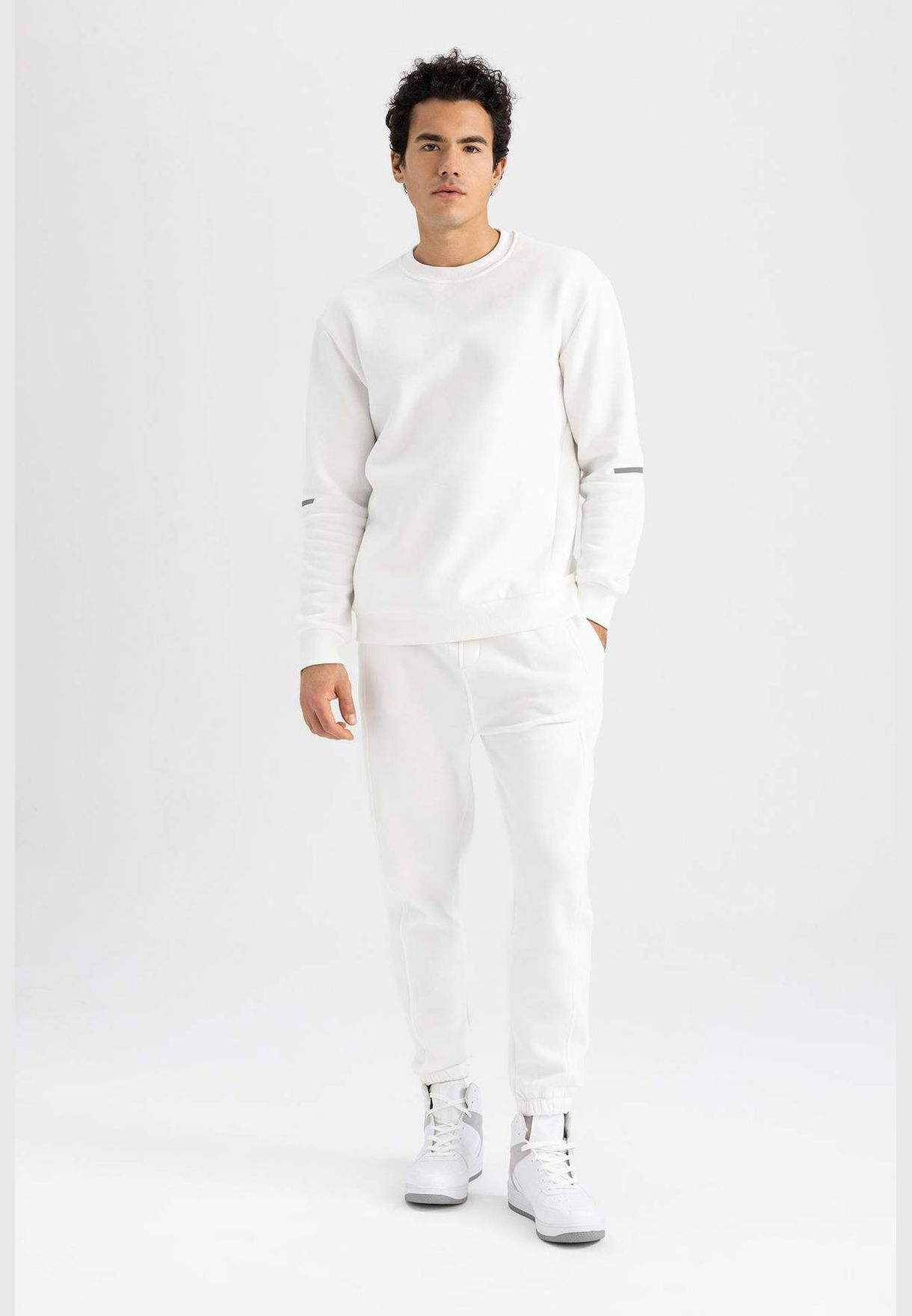Man Knitted Jogger