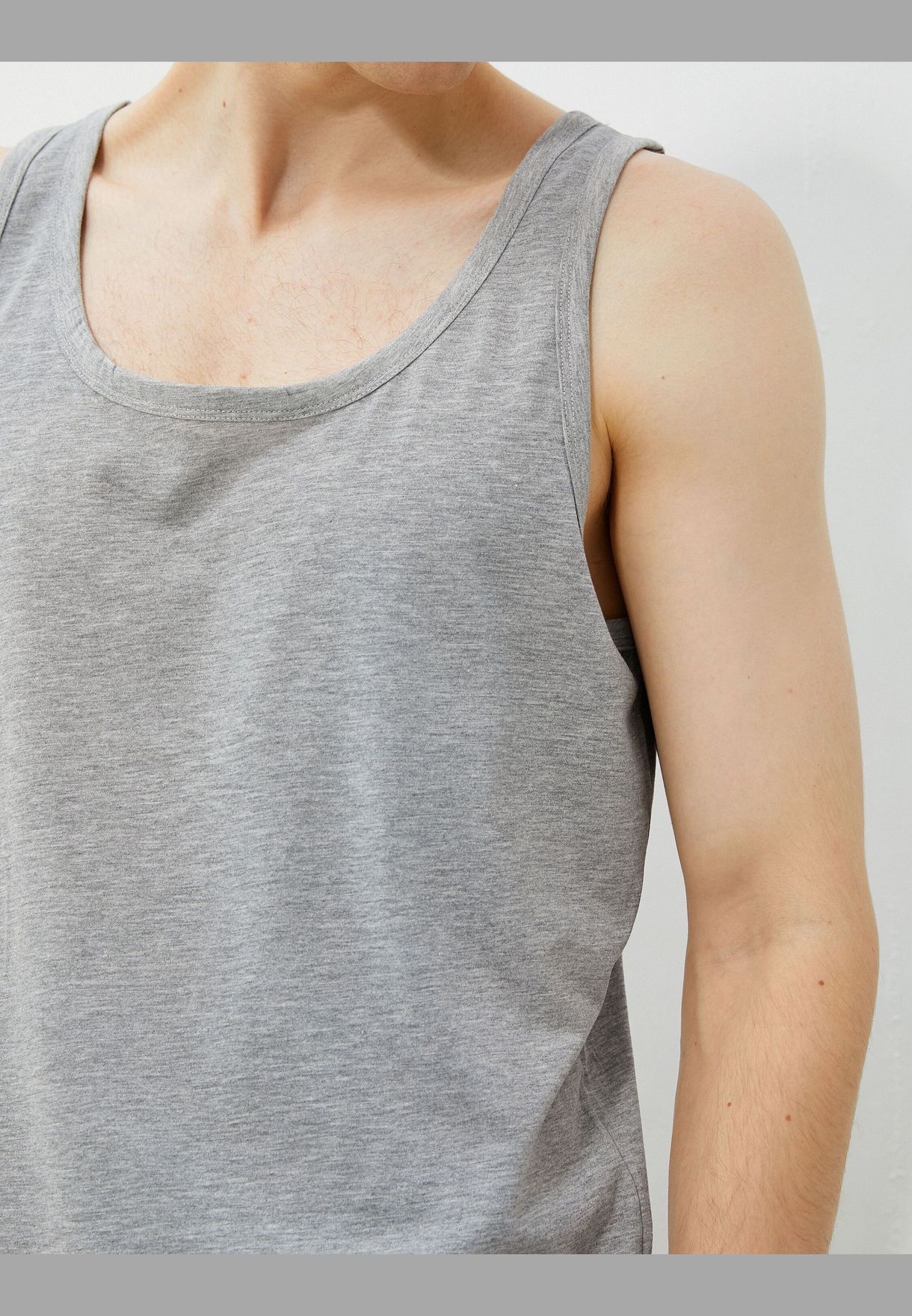 Basic Tanktop Crew Neck