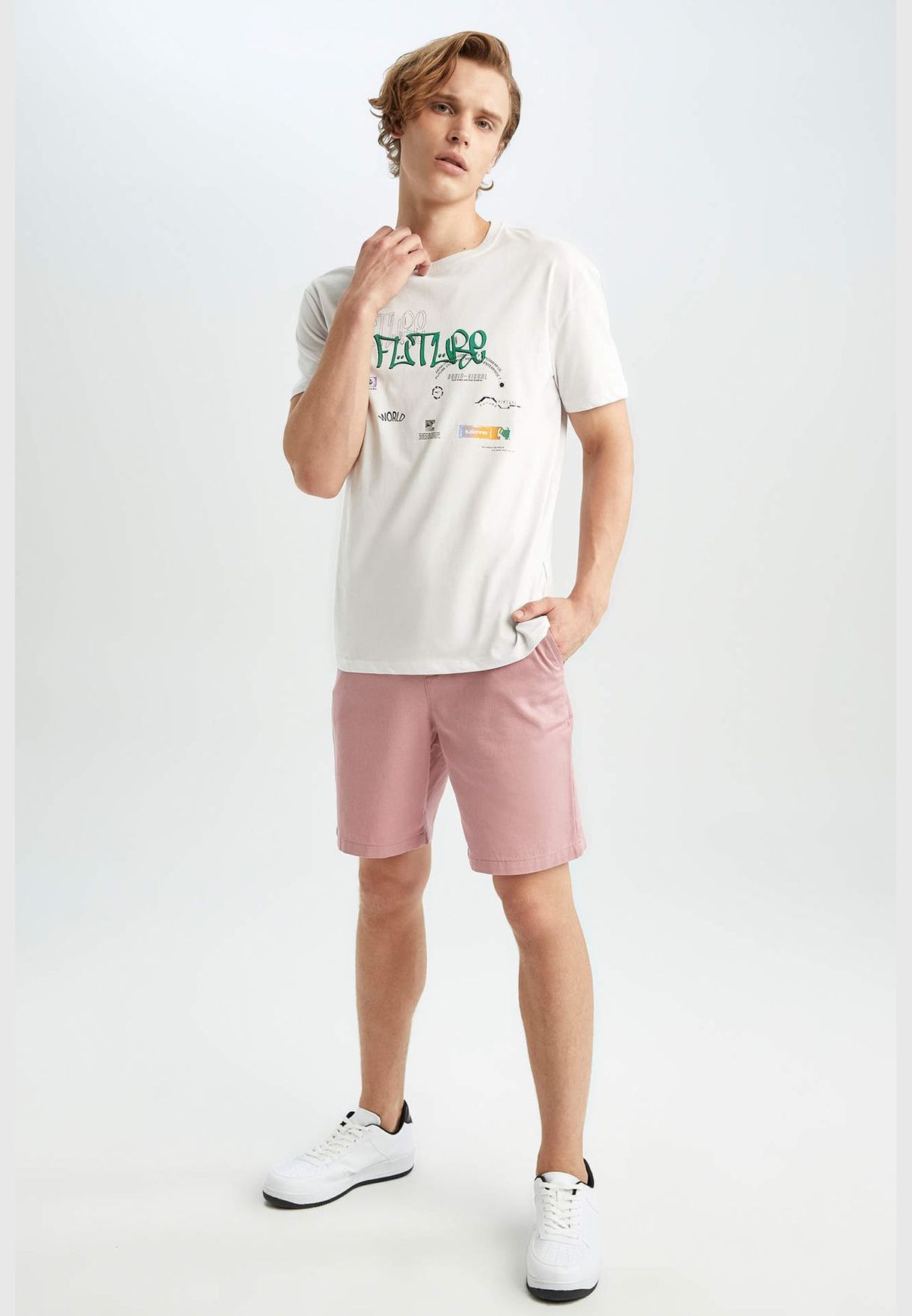 Man Regular Fit Crew Neck Short Sleeve T-Shirt
