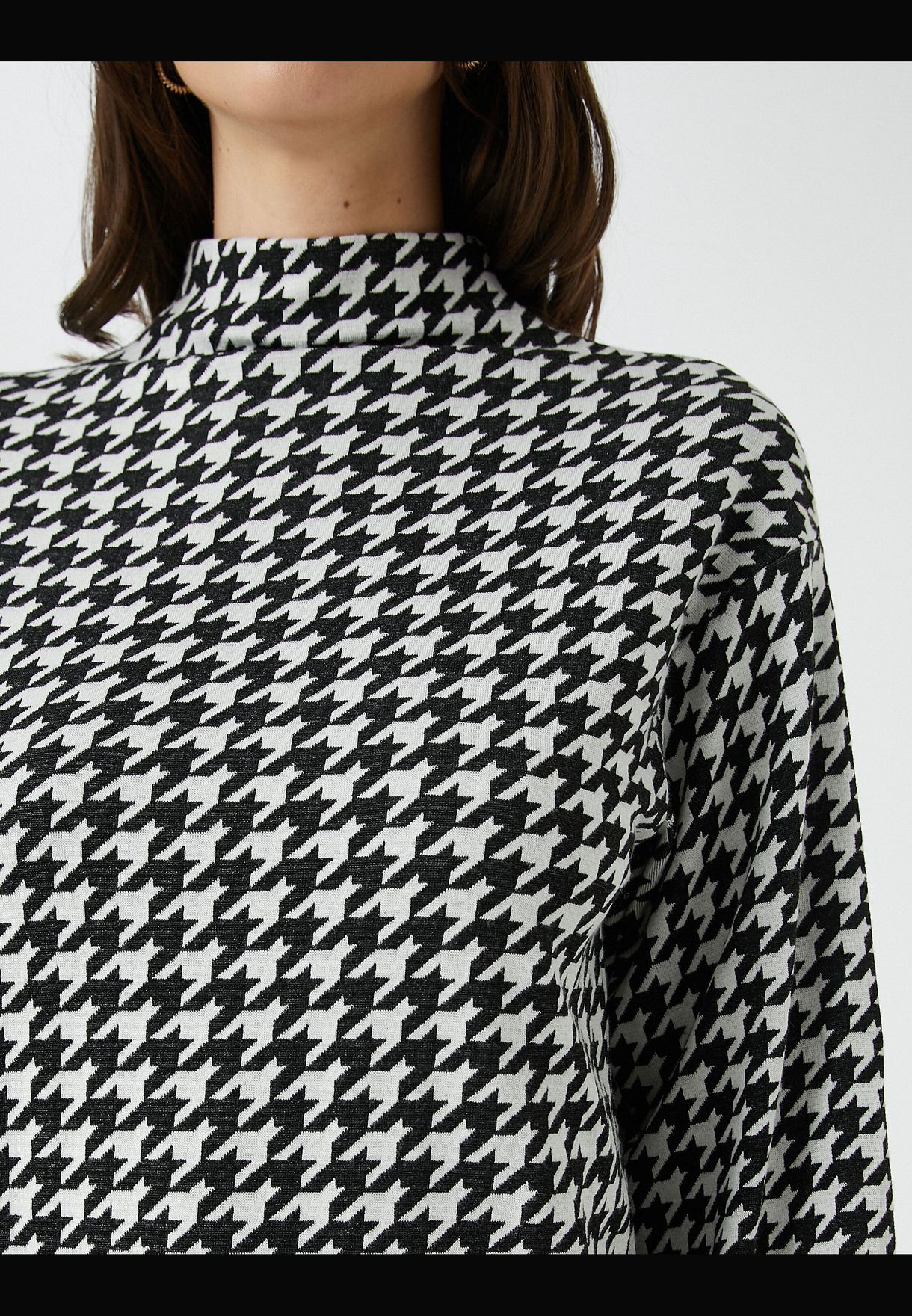 Houndstooth Patterned High Neck Sweater