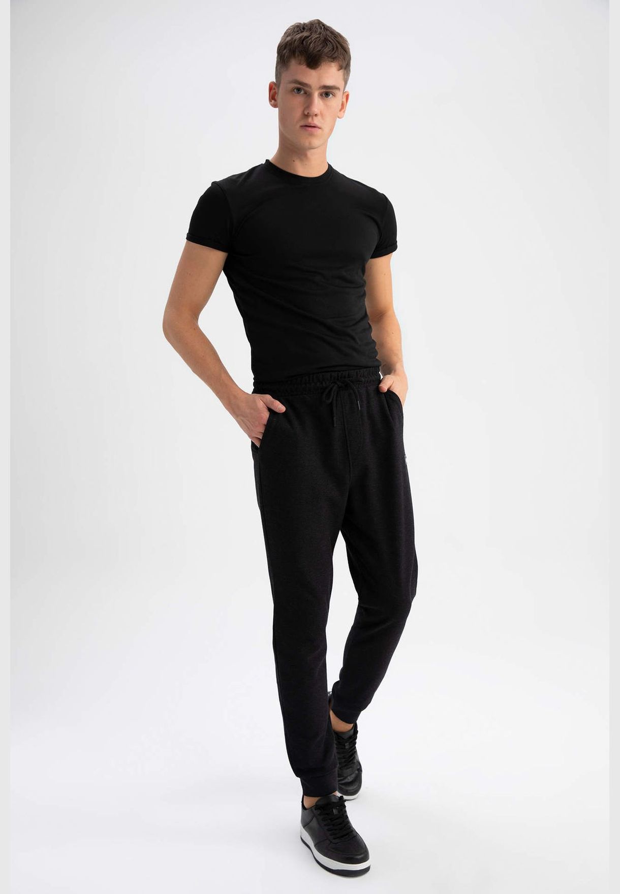 Man Knitted Trousers