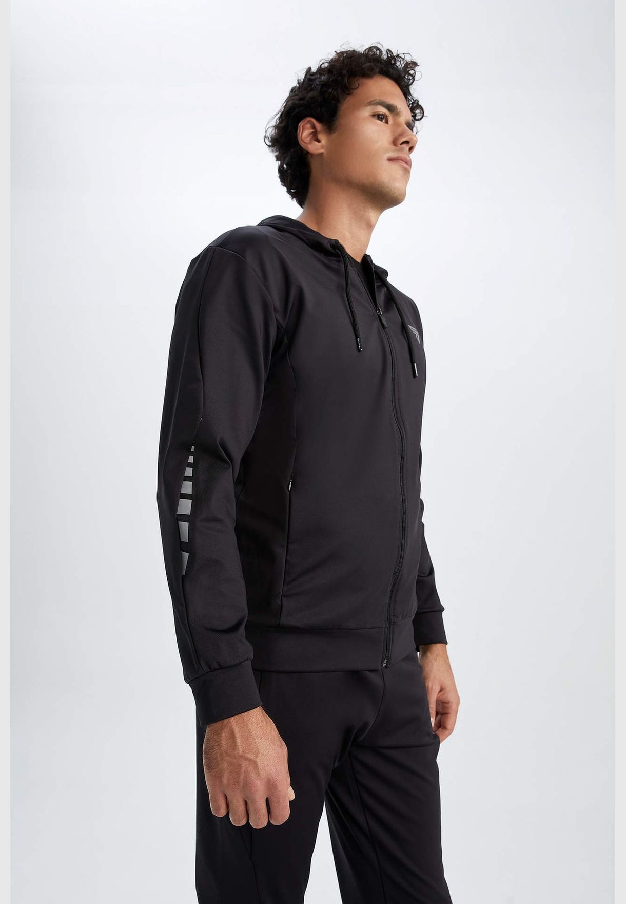 Man Slim Fit Hooded Knitted Cardigan