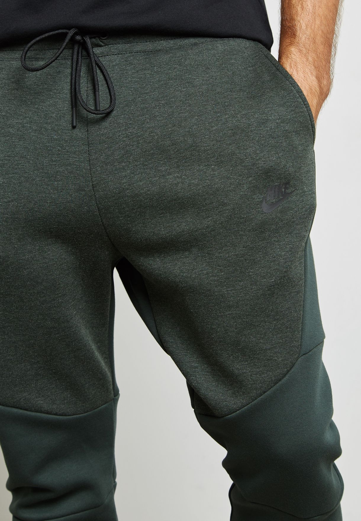 nike tech sweatpants